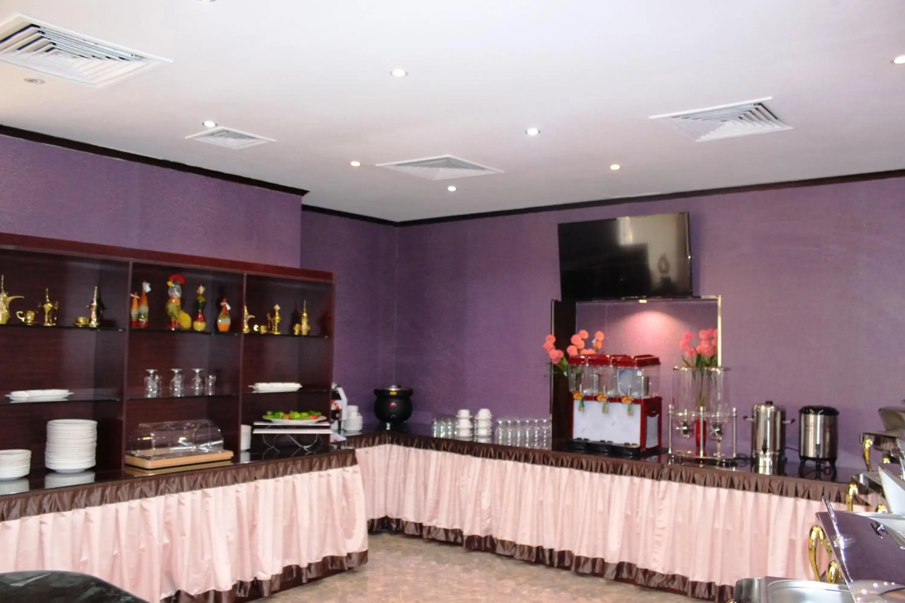Buffet breakfast, Restaurant/Places to Eat in Al Khaleej Grand Hotel