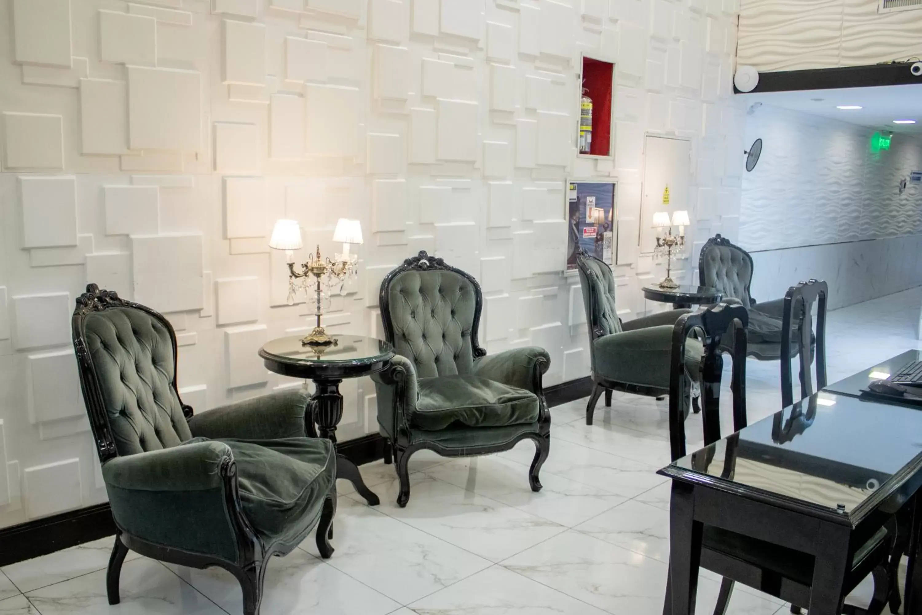 Lobby or reception, Seating Area in Ker Recoleta Hotel