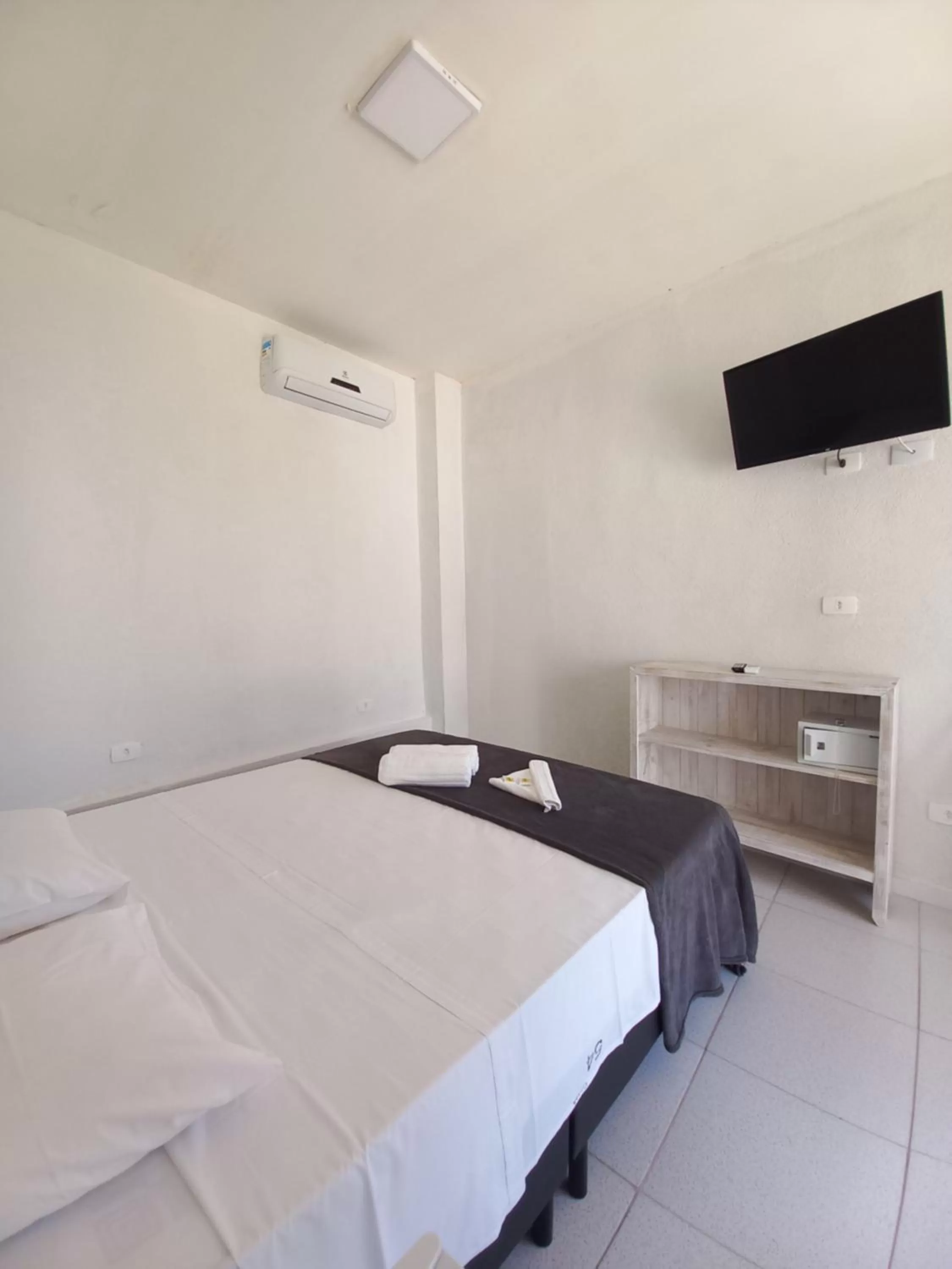 Photo of the whole room, Bed in Hotel e Pousada Pouso54