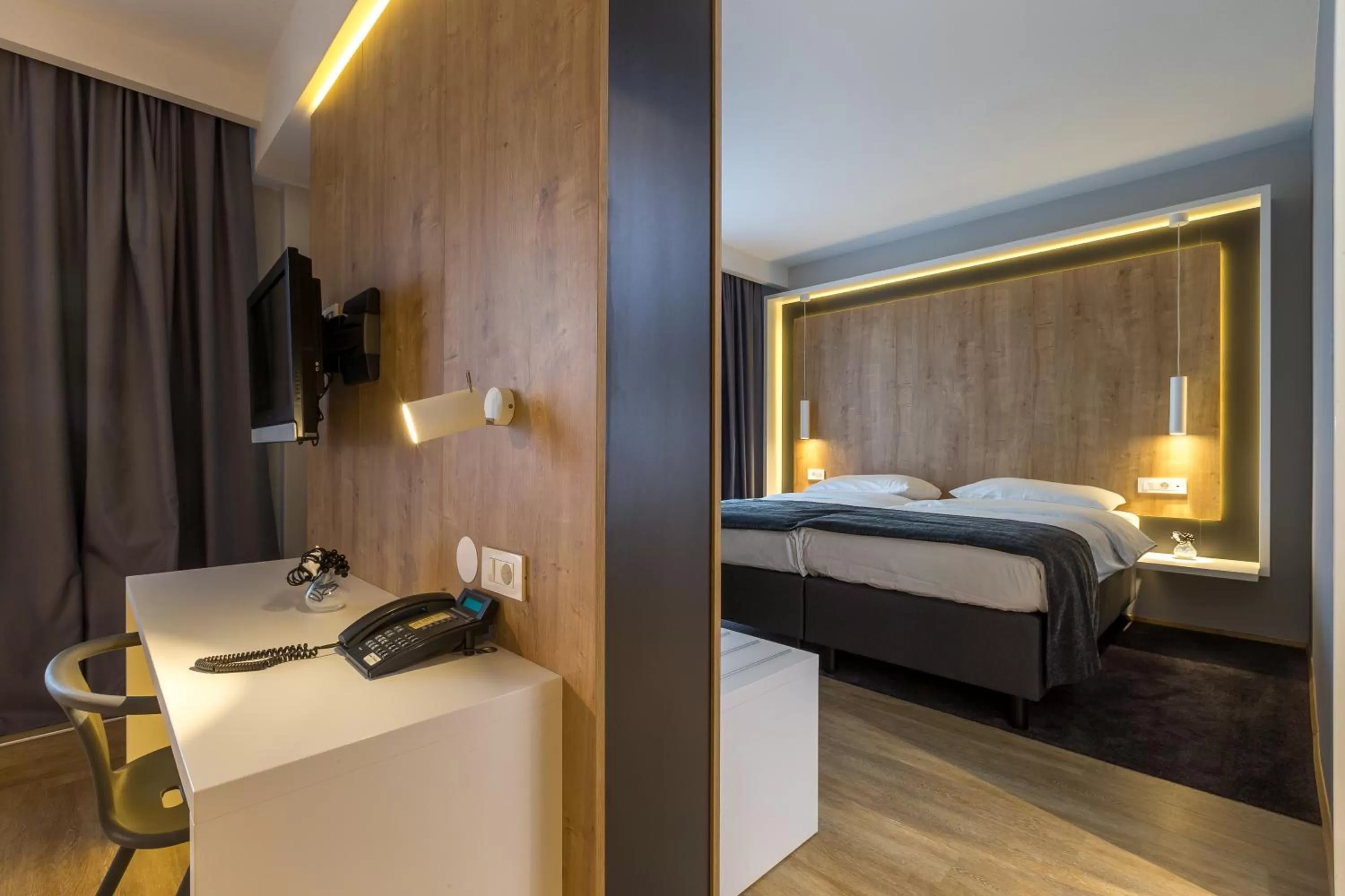 Bedroom, Bed in M Hotel