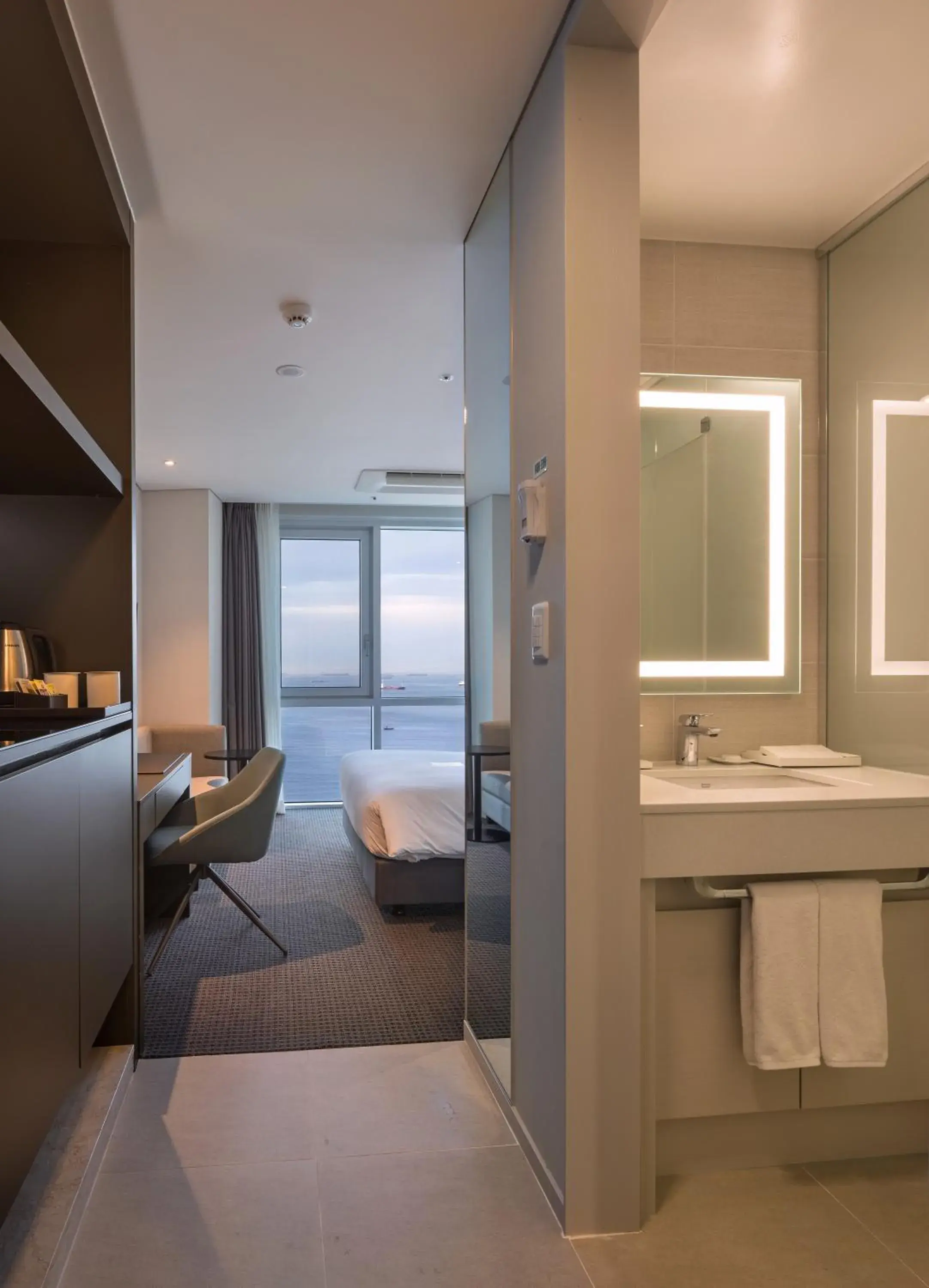 Photo of the whole room, Bathroom in Grab The Ocean Songdo