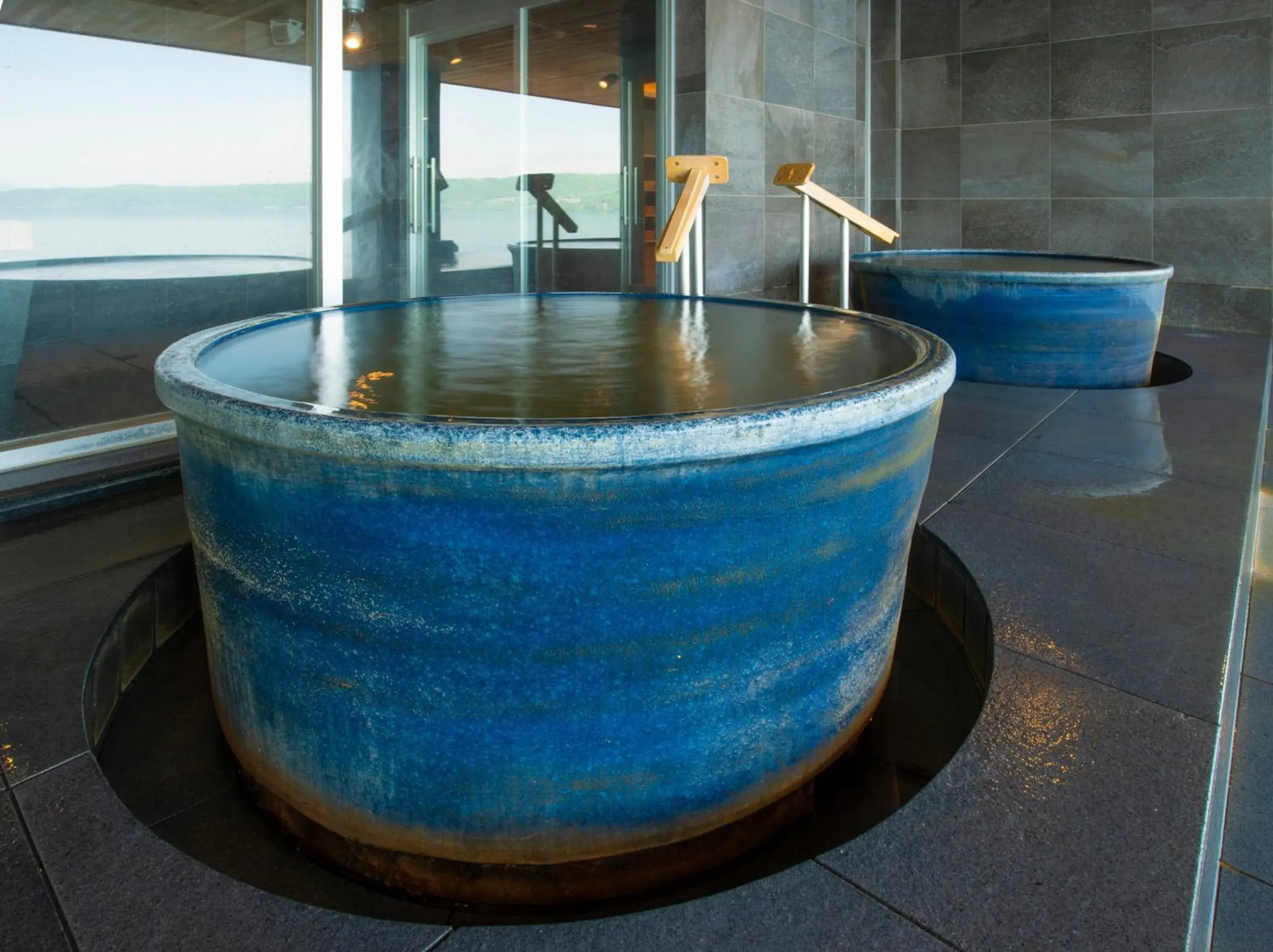 Hot Spring Bath in Toyako Manseikaku Hotel Lakeside Terrace