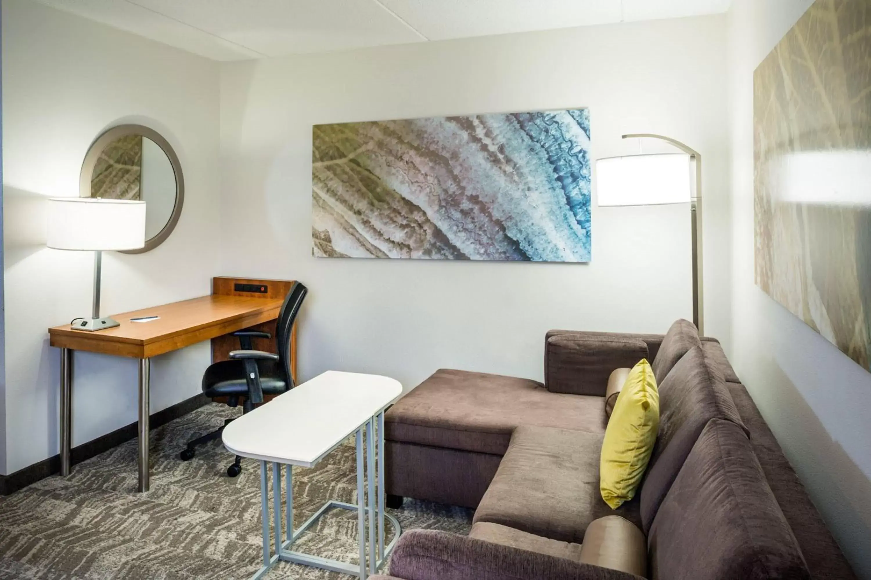 Living room, Seating Area in SpringHill Suites Hampton