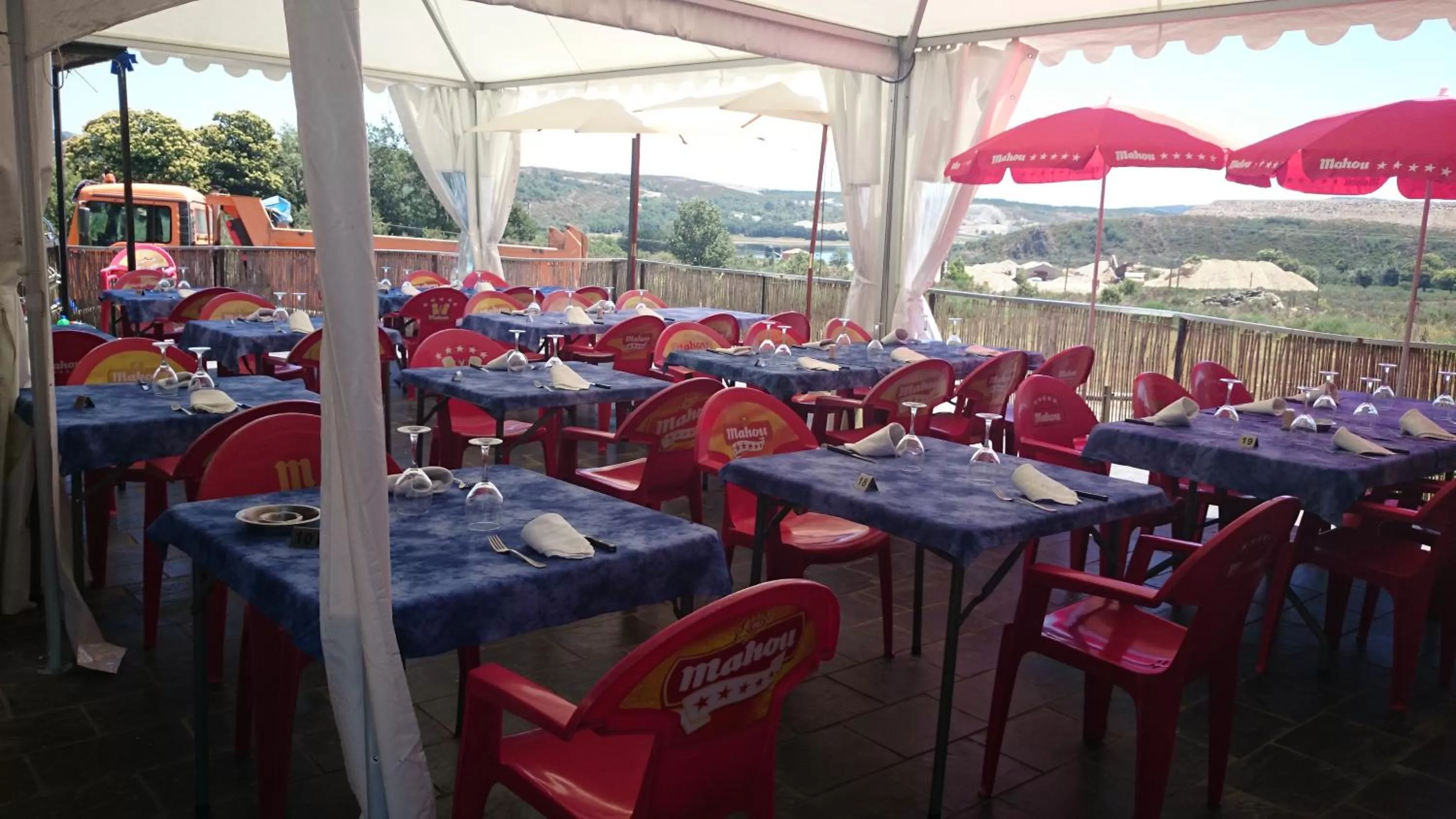 Restaurant/places to eat in Tierra De Lobos