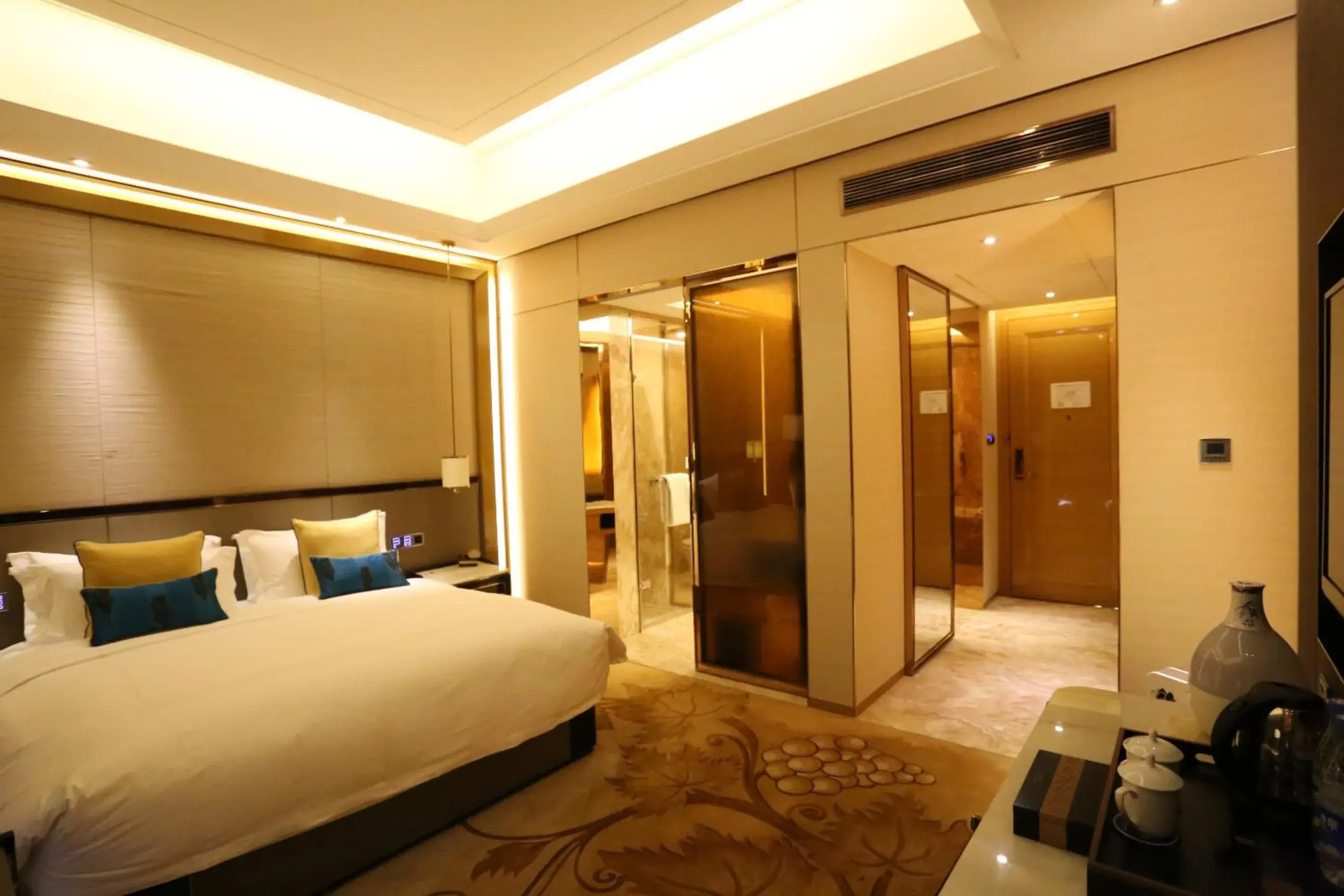 Bed in Jin Jiang International Hotel Urumqi