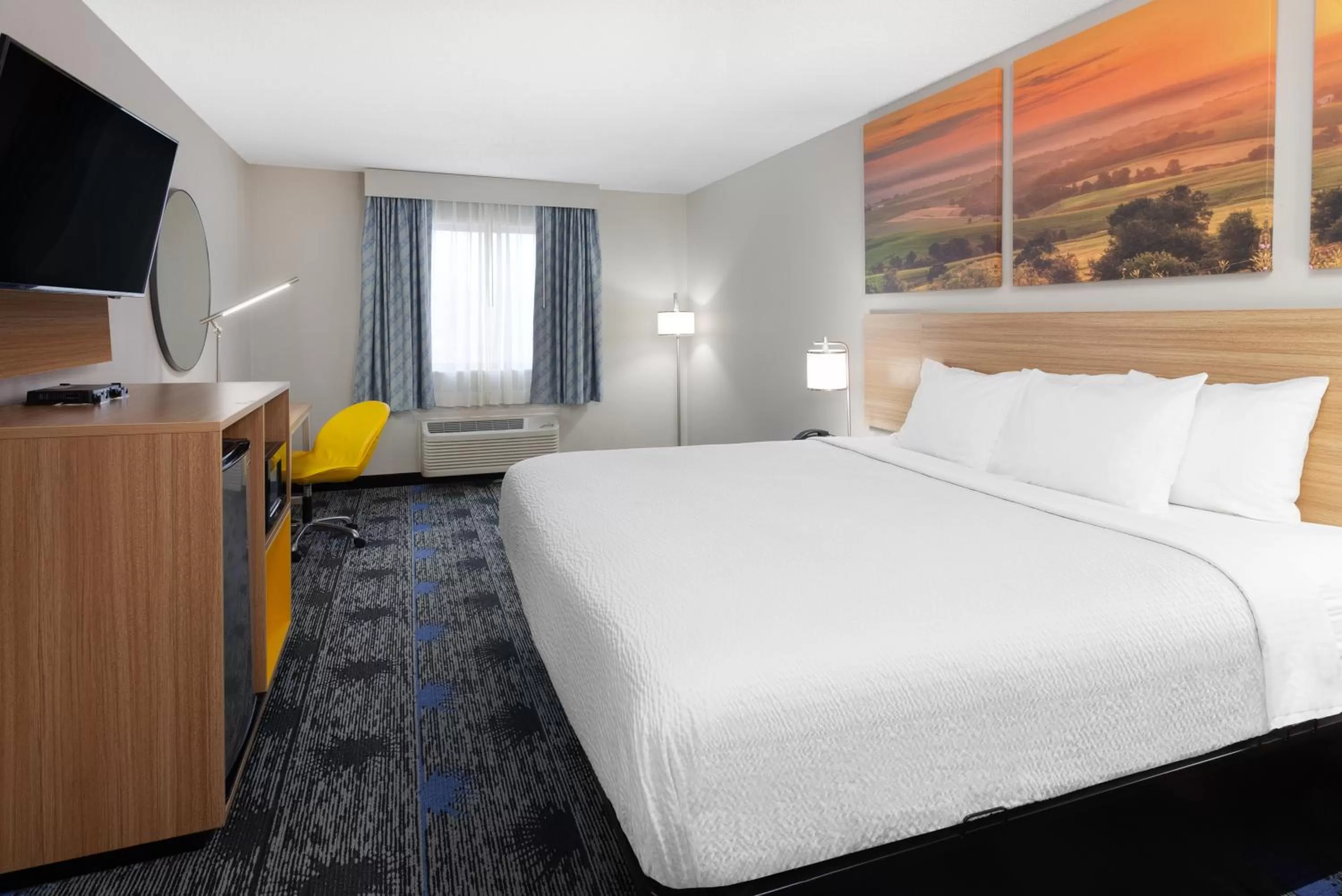 Bed in Days Inn by Wyndham Wooster