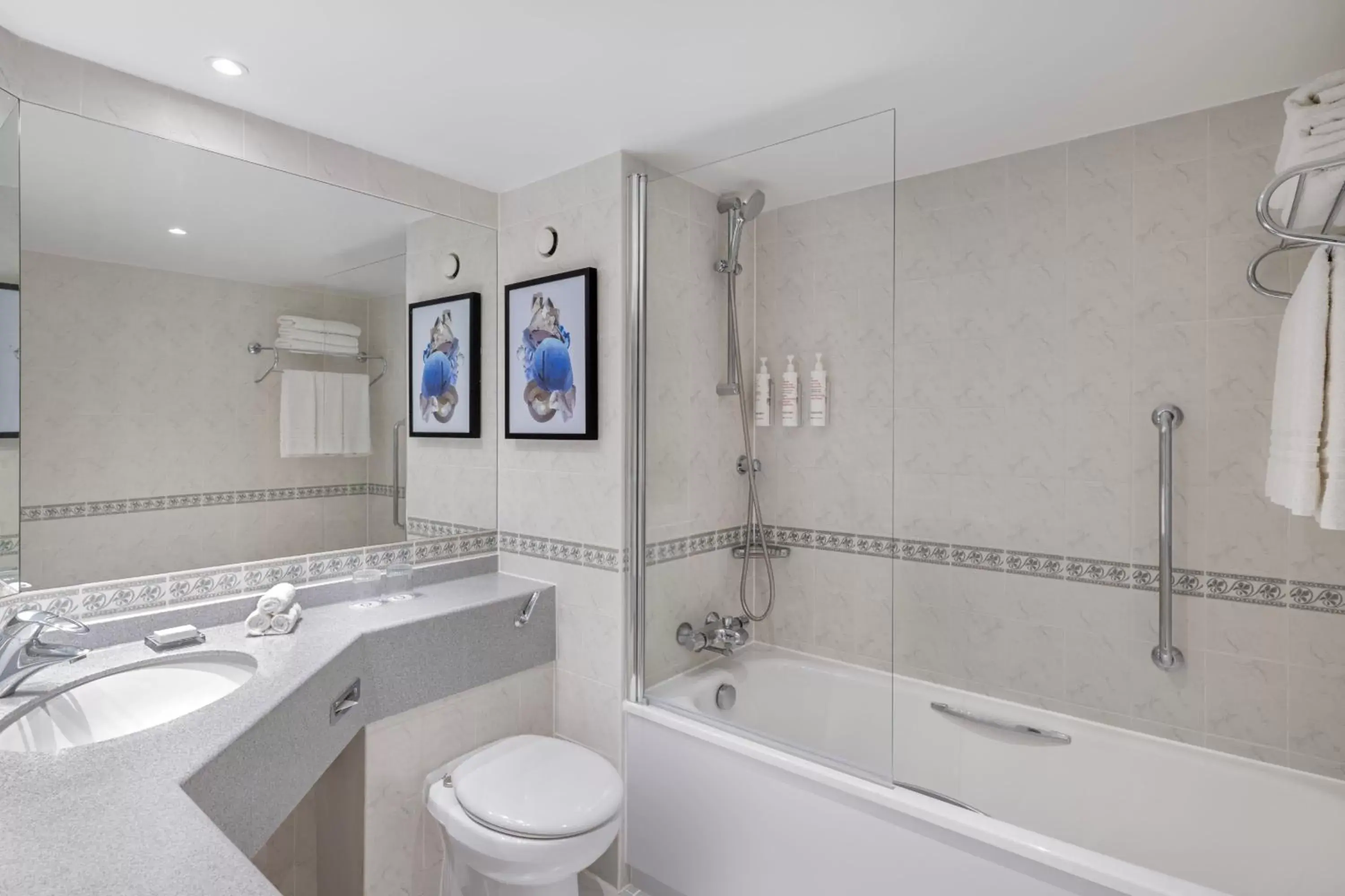 Bathroom in Delta Hotels by Marriott Heathrow Windsor