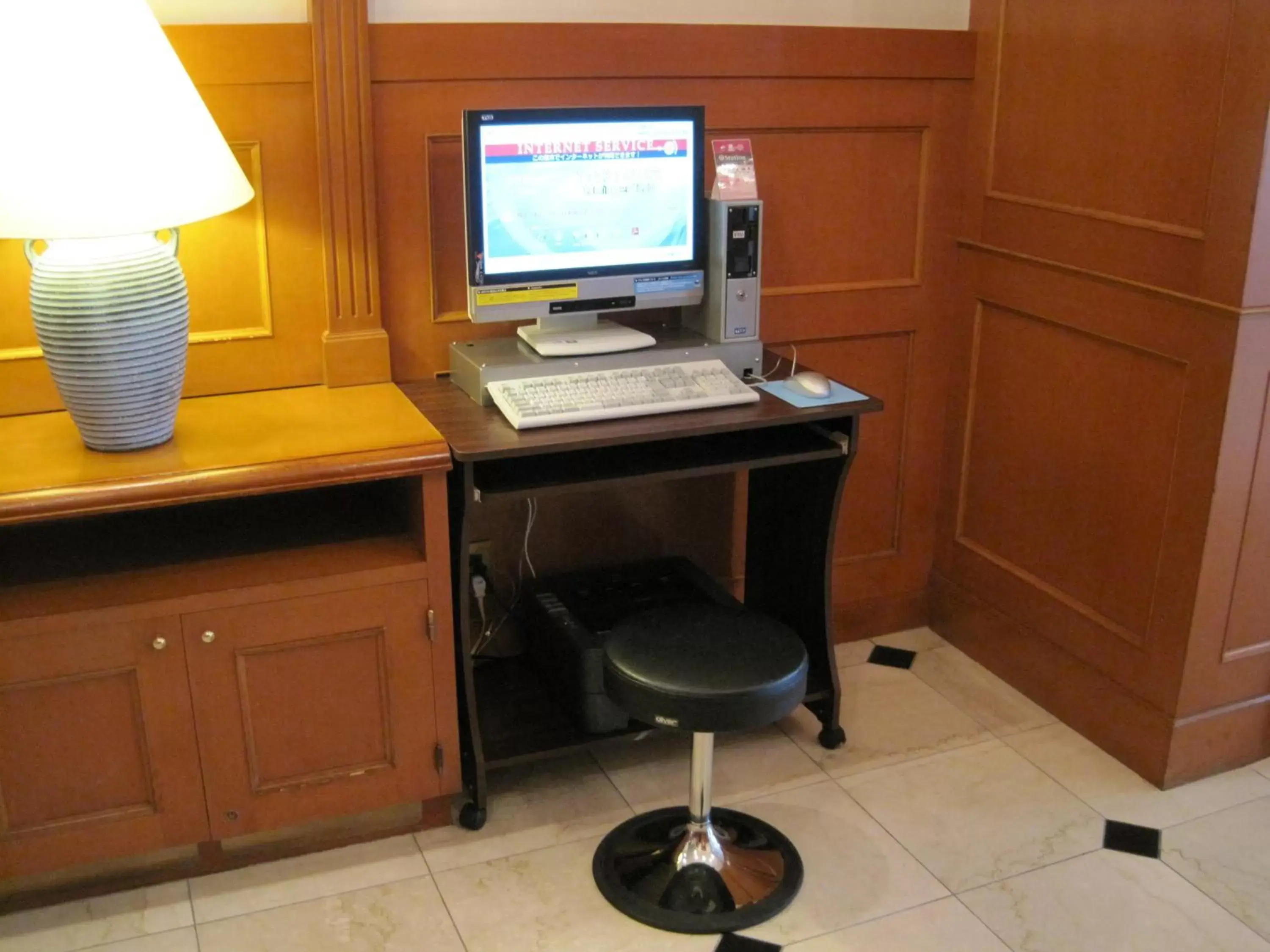 TV and multimedia, Business Area/Conference Room in Hotel Gimmond Kyoto