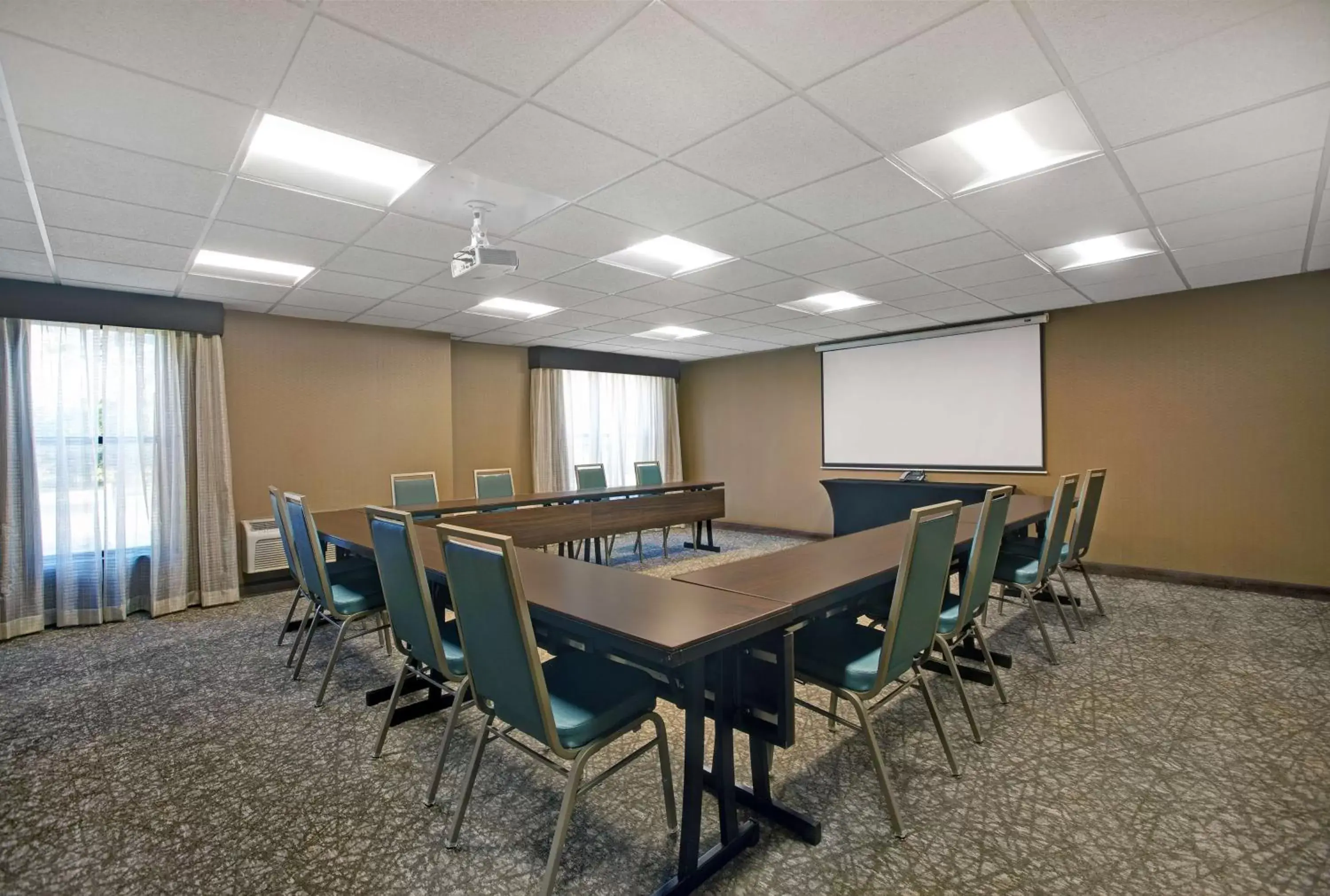 Meeting/conference room in Homewood Suites by Hilton Chicago-Lincolnshire