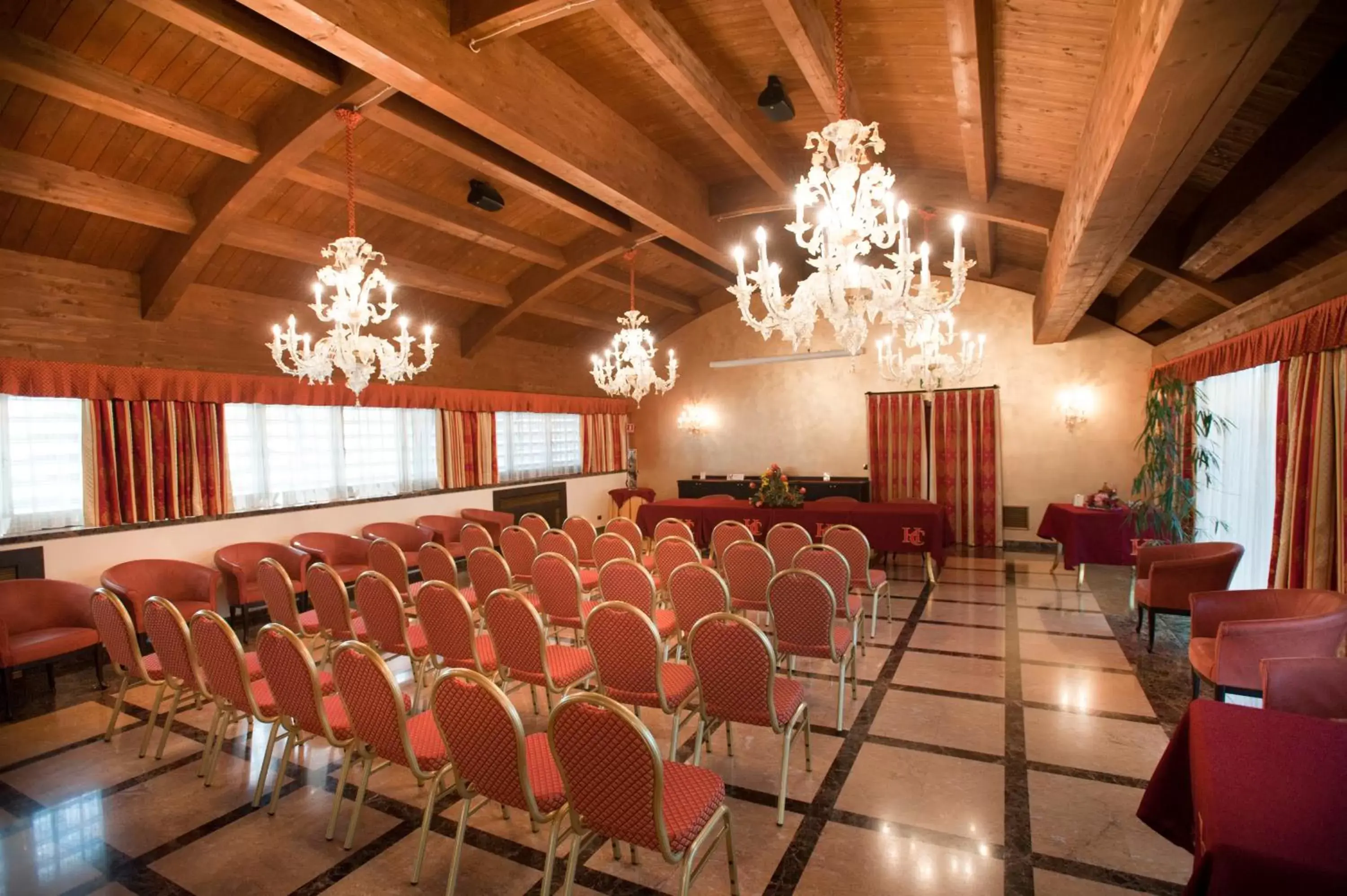 Business facilities in Hotel Calissano
