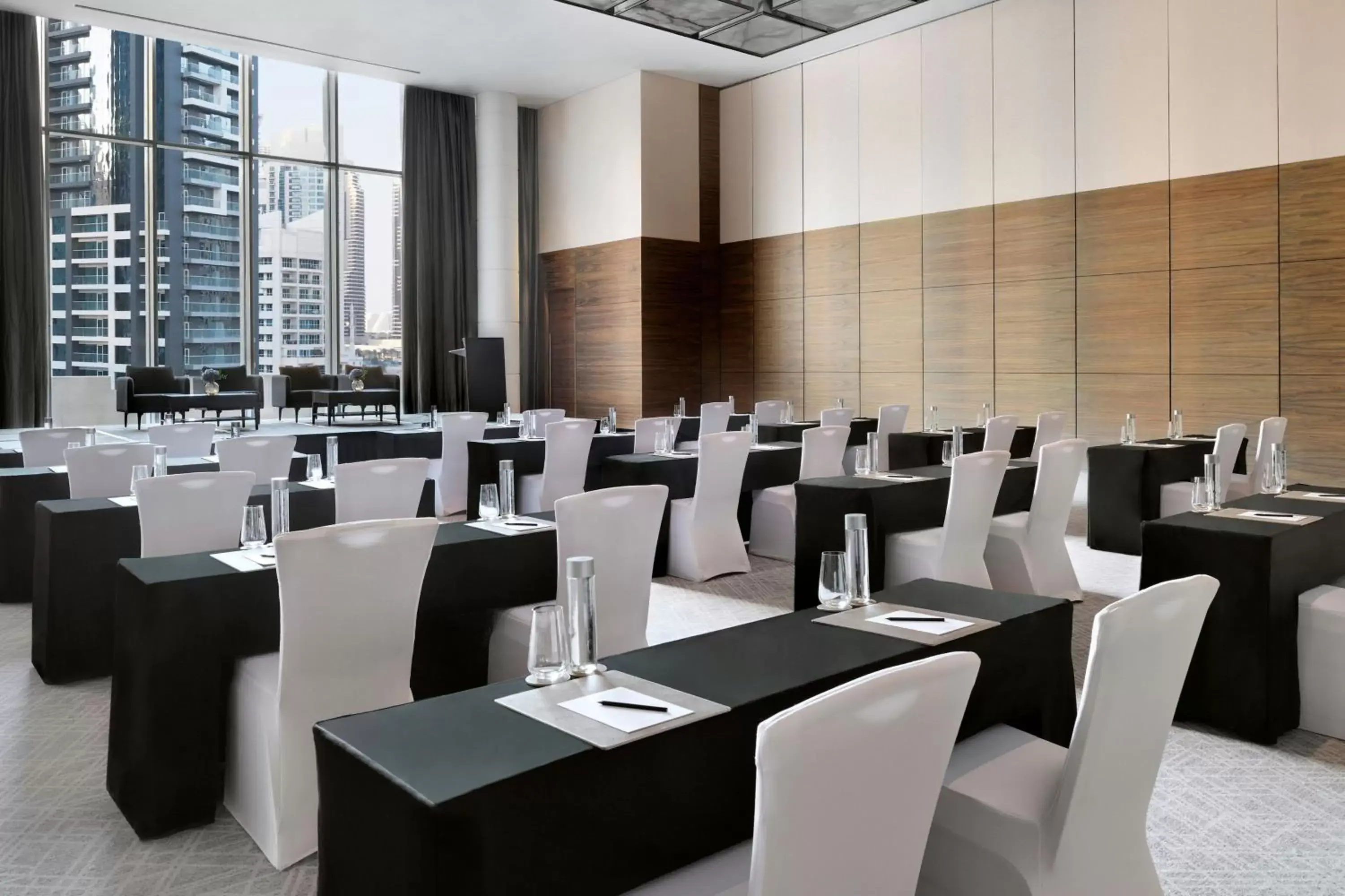 Meeting/conference room, Restaurant/Places to Eat in Address Dubai Marina