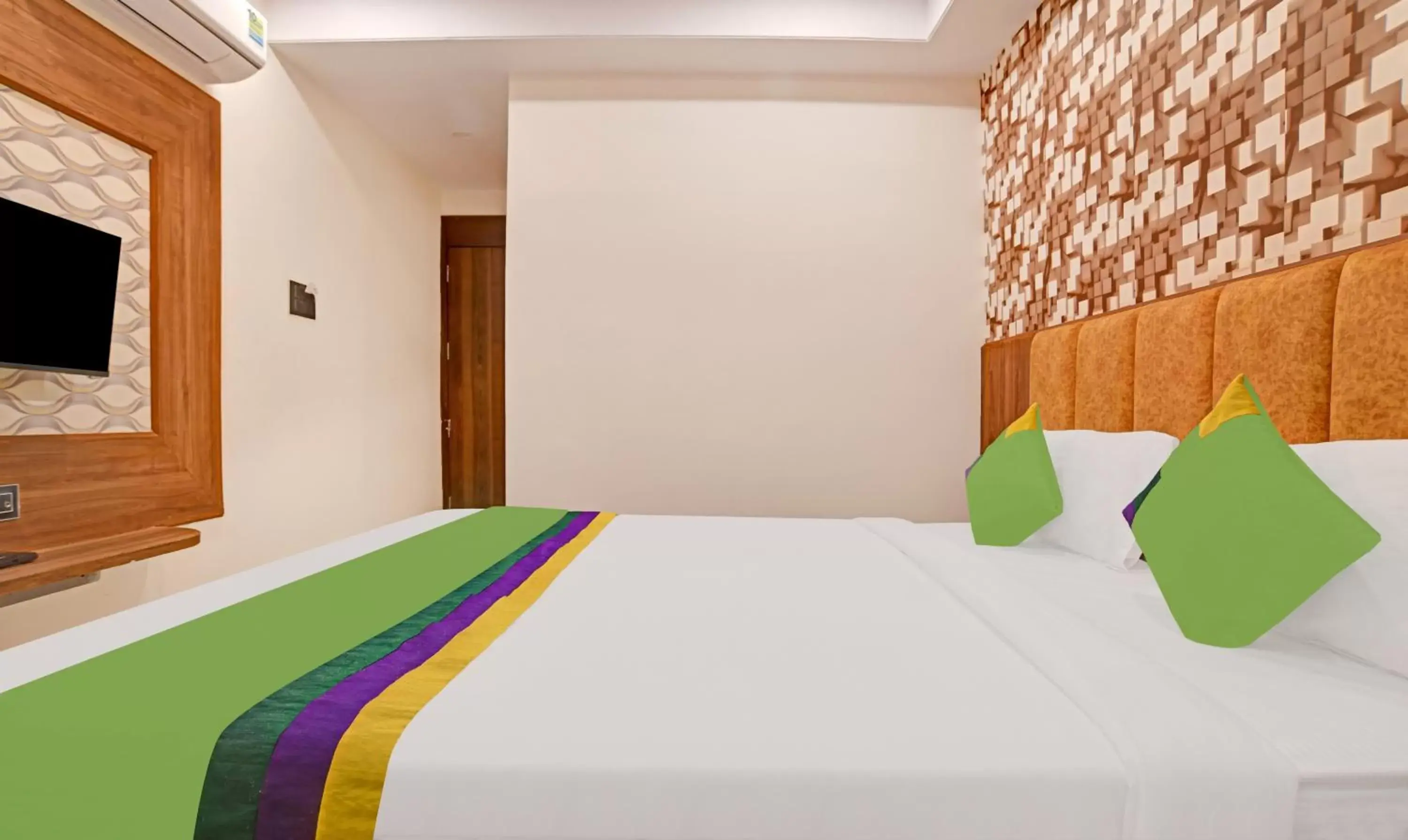 Bedroom, Bed in Treebo Merit Bedroom, Bed in Treebo Merit