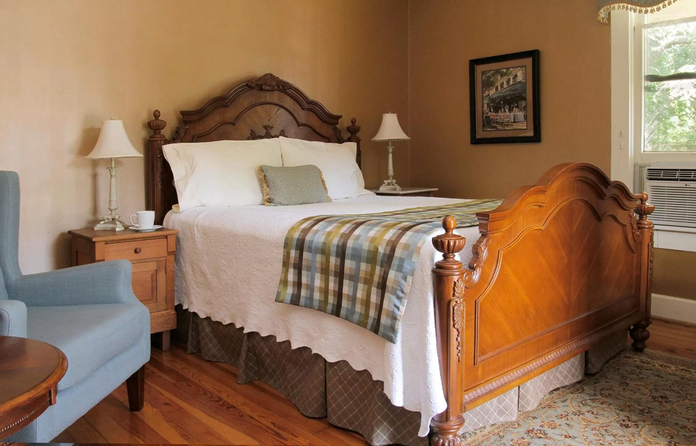 Bed in Heartstone Inn