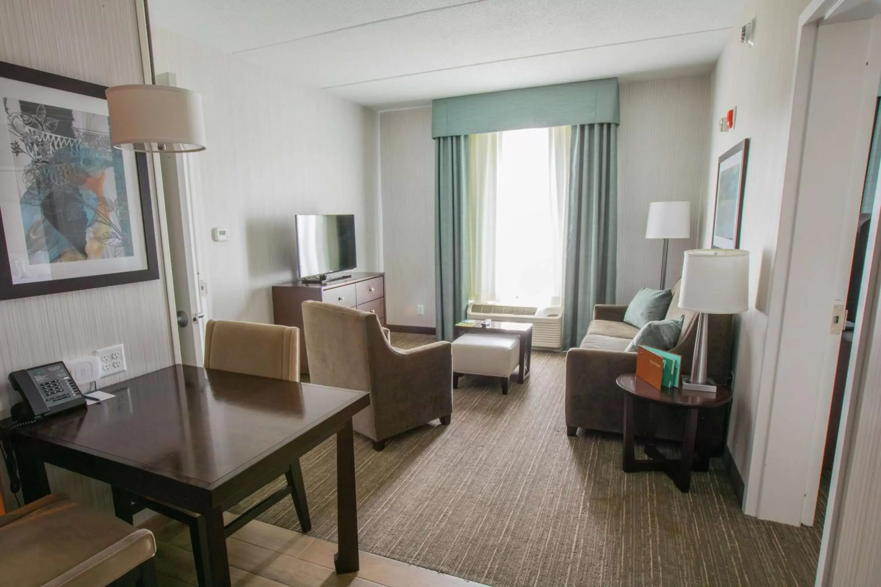 Bedroom, Seating Area in Homewood Suites By Hilton Clifton Park