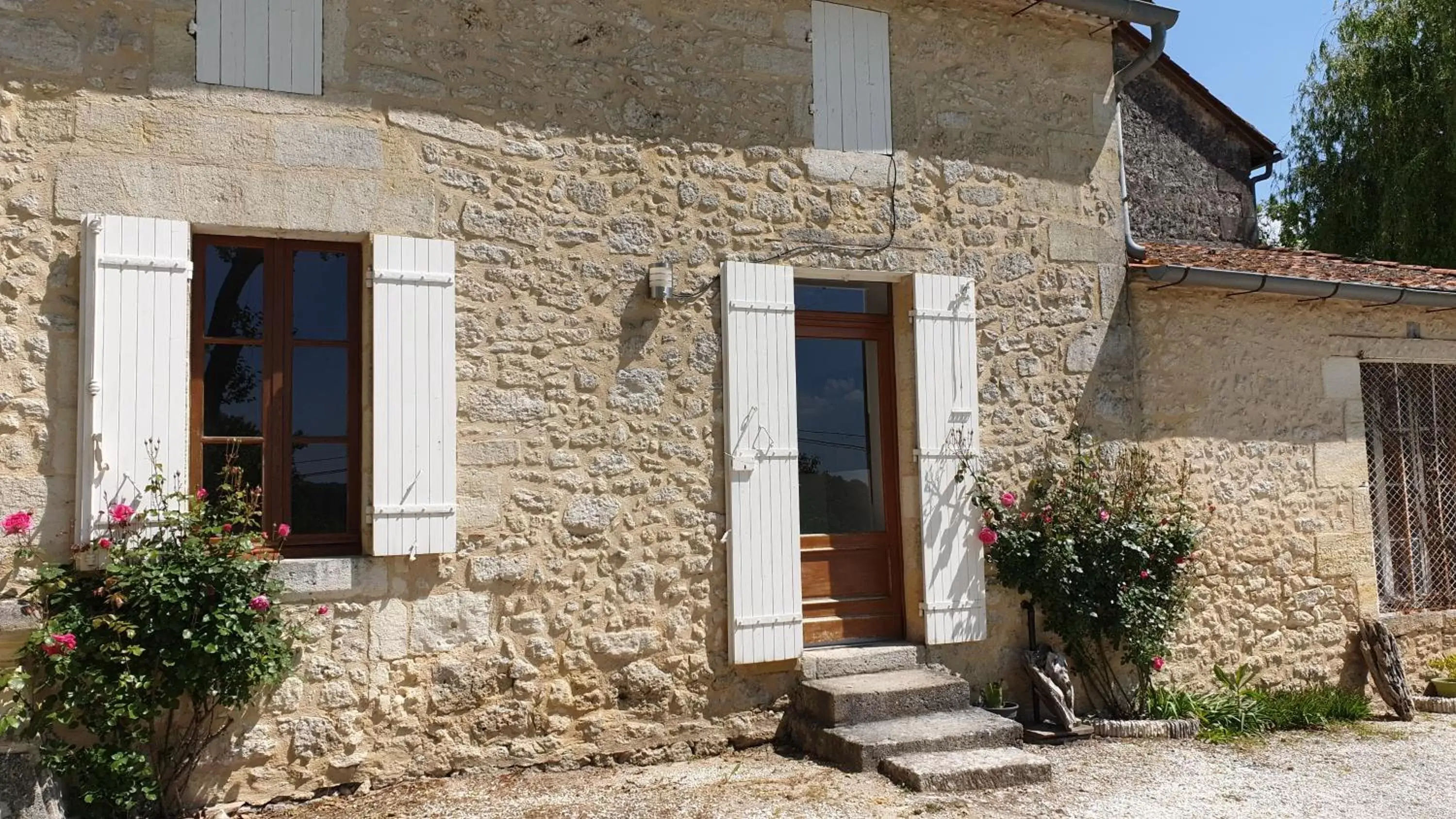 Property Building in Château Puygrenier