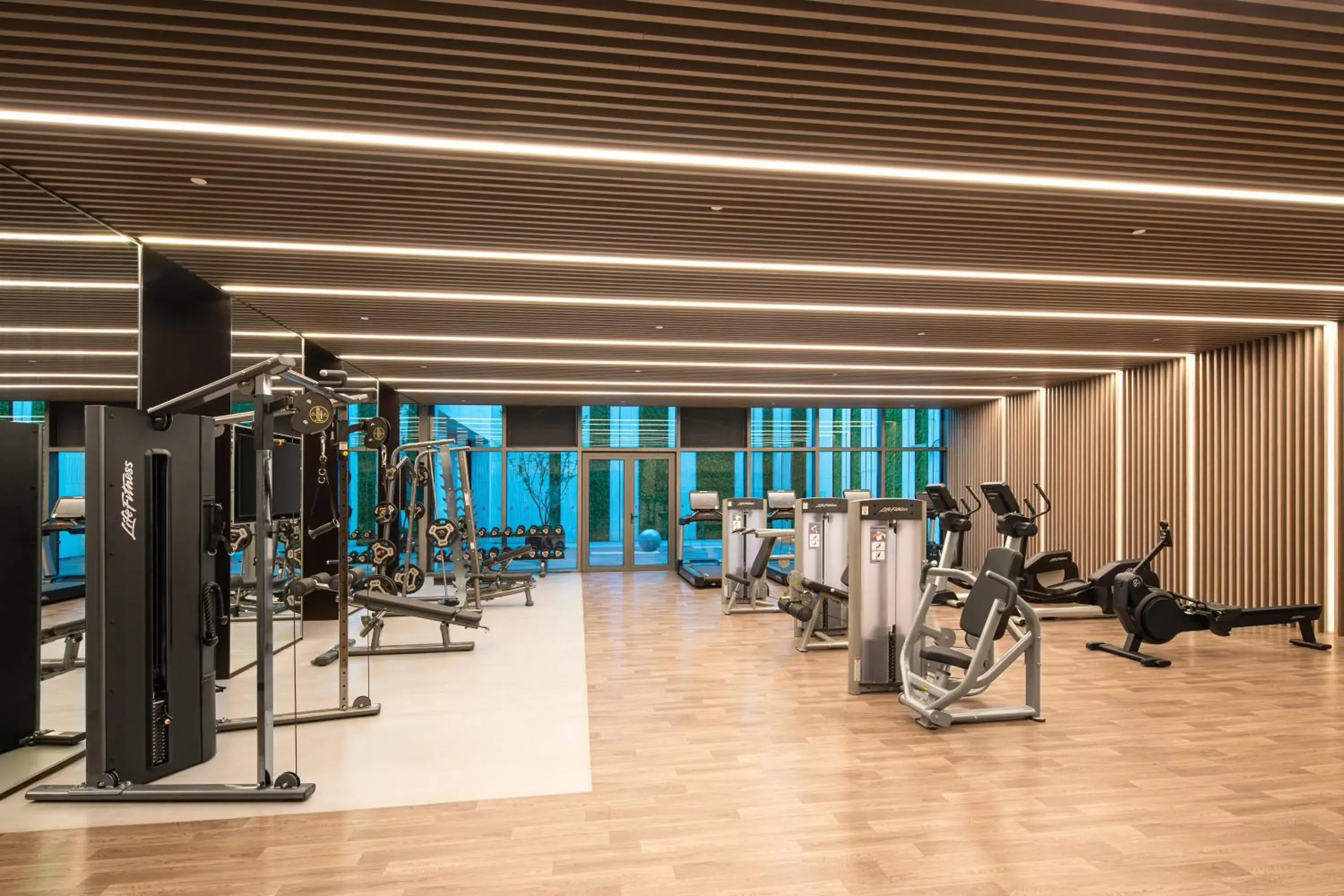 Fitness centre/facilities, Fitness Center/Facilities in HUALUXE Shanghai Changfeng Park, an IHG Hotel