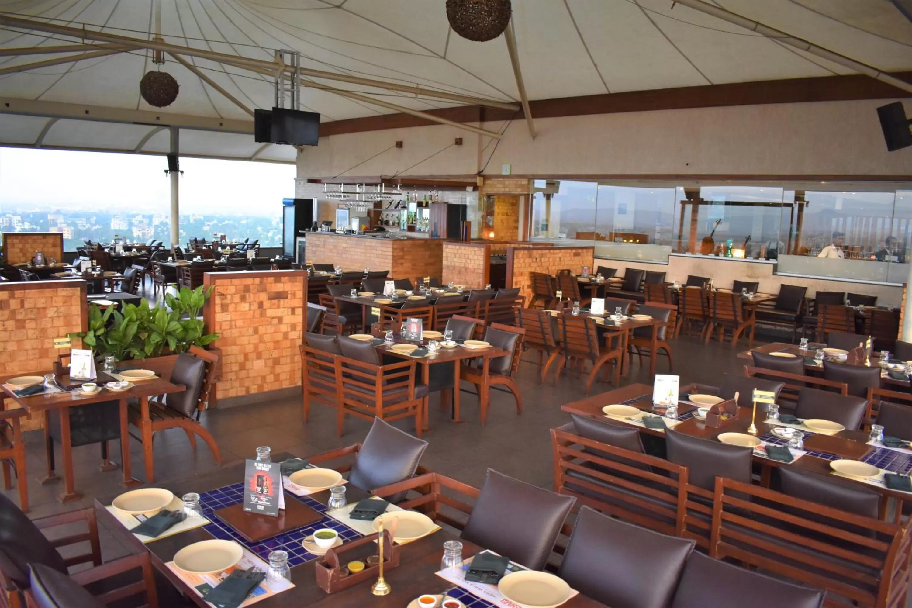 Restaurant/places to eat in Sayaji Kolhapur