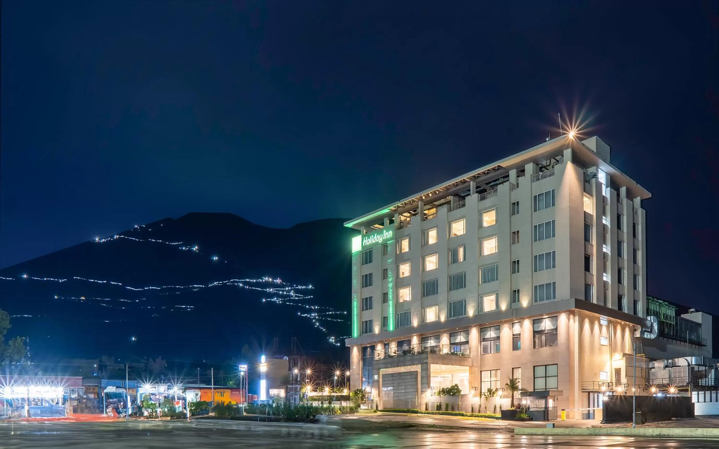 Property building in Holiday Inn Katra Vaishno Devi by IHG