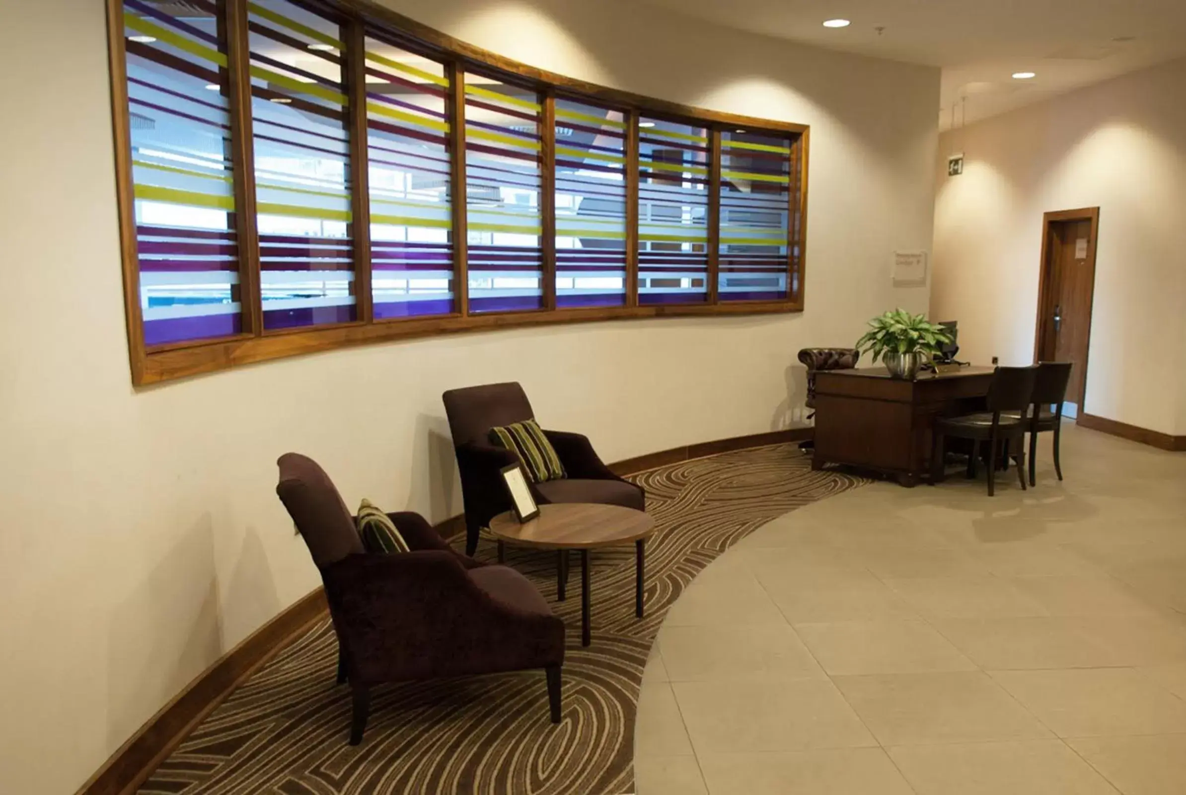 Lounge or bar, Lobby/Reception in Leonardo Hotel Aberdeen - Formerly Jurys Inn