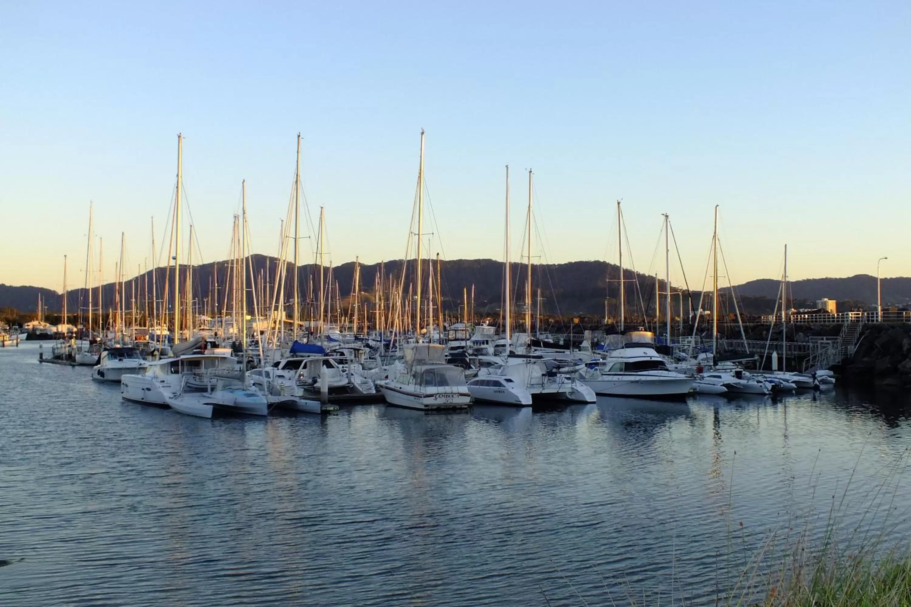 Area and facilities in Pacific Marina Apartments