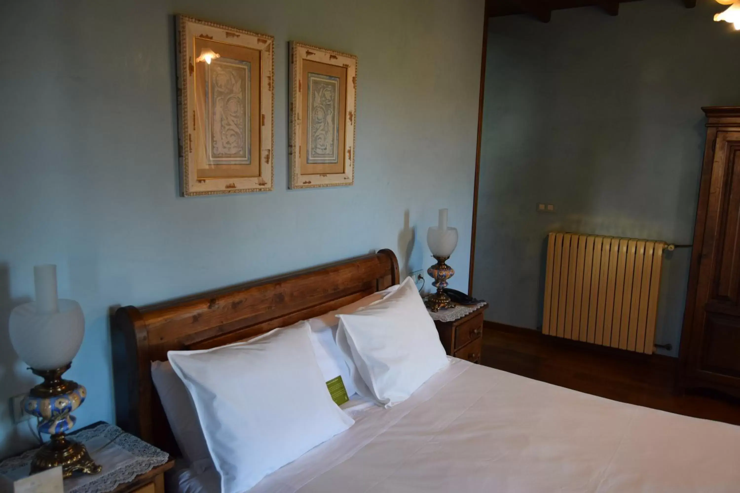 Photo of the whole room, Bed in Pazo do Rio Photo of the whole room, Bed in Pazo do Rio