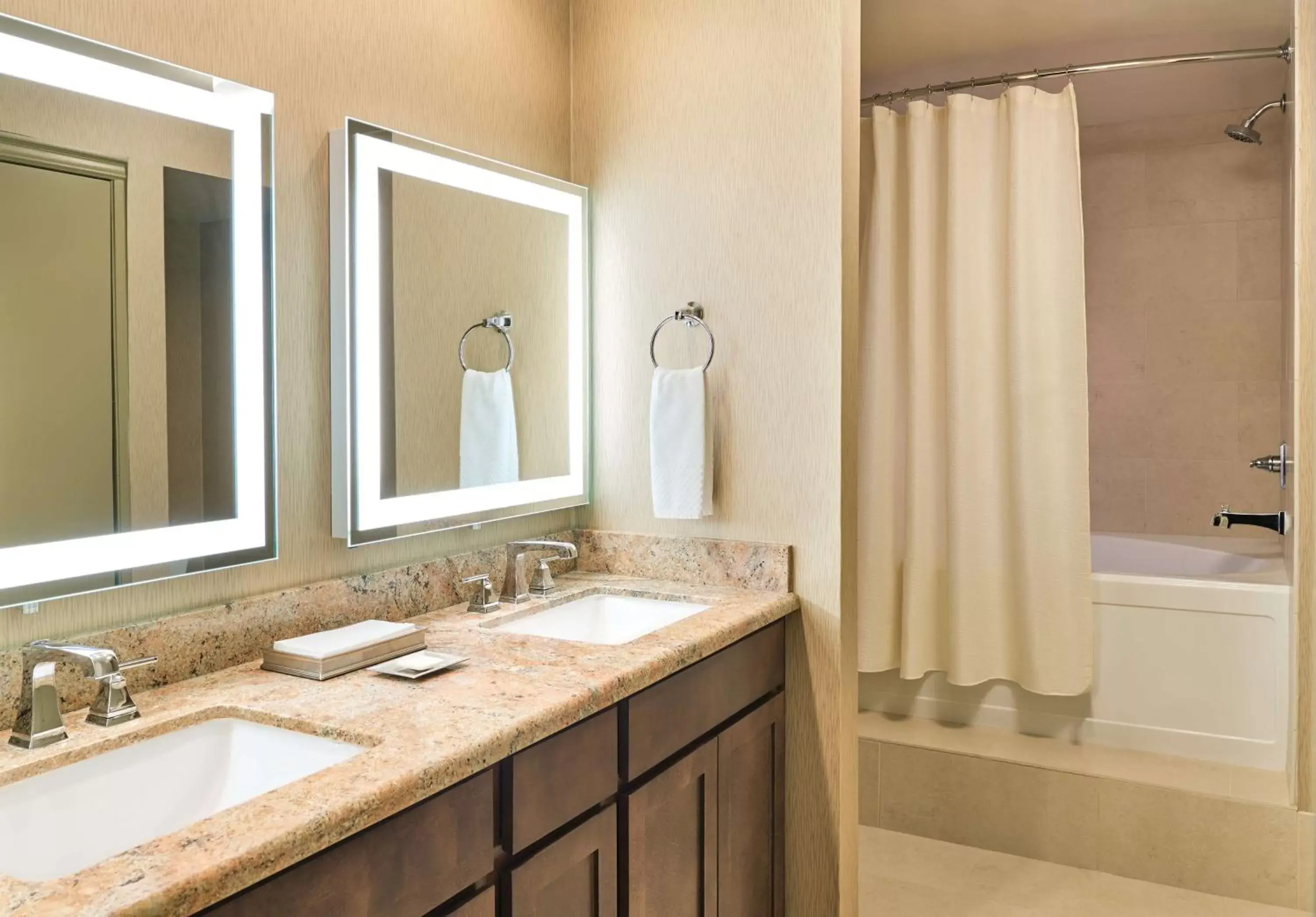 Bathroom in El Conquistador Tucson, A Hilton Resort