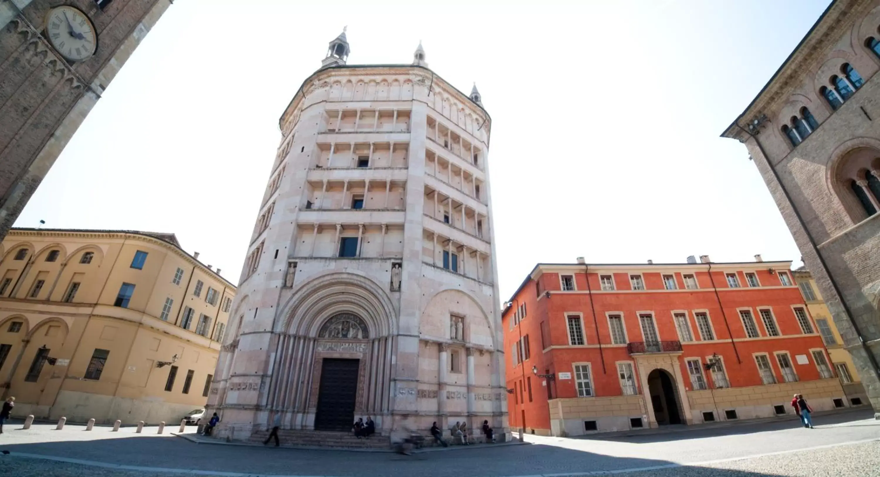 Facade/entrance, Property Building in Palazzo Dalla Rosa Prati