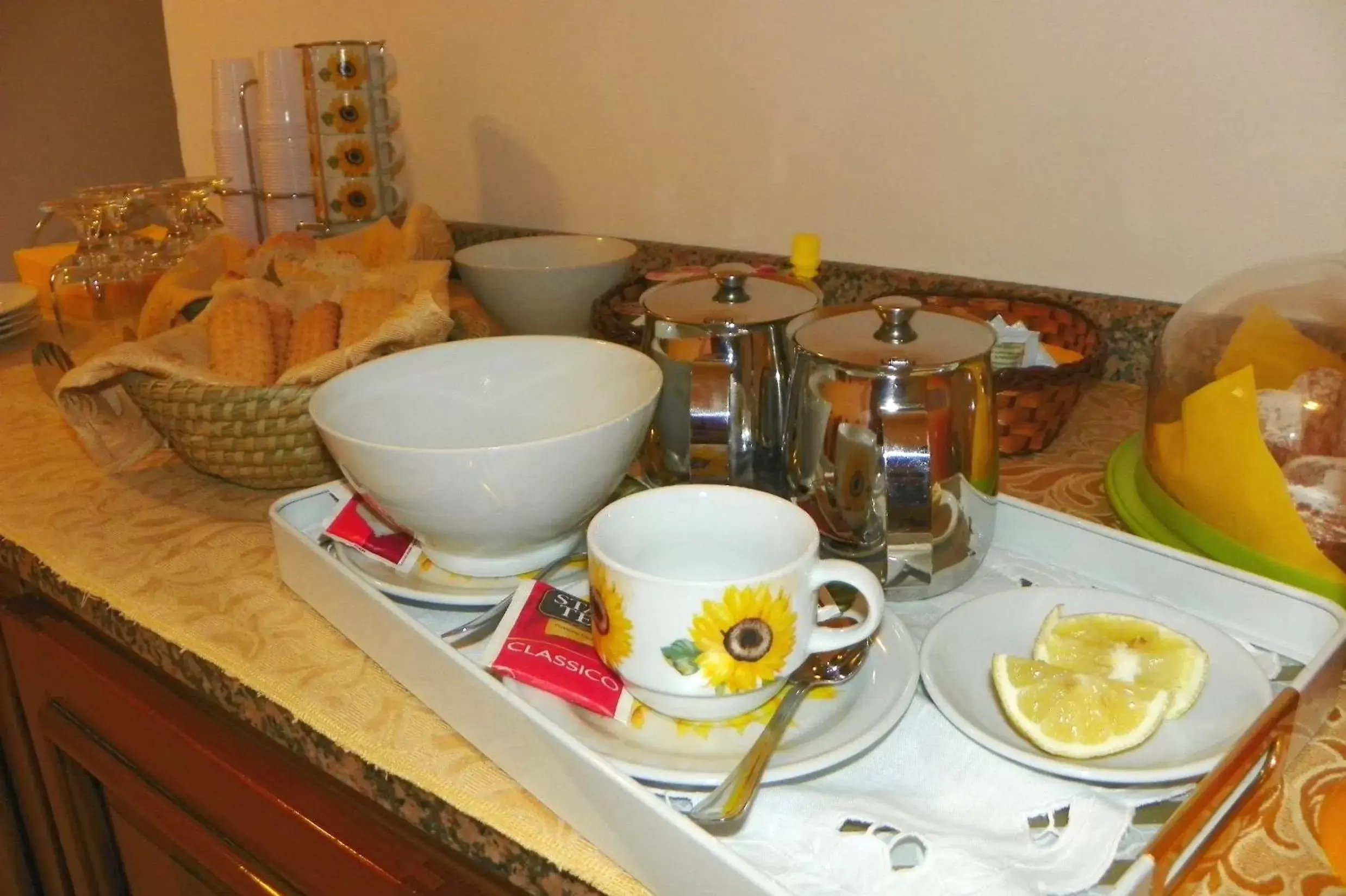 Food and drinks, Breakfast in Cloris Guest House