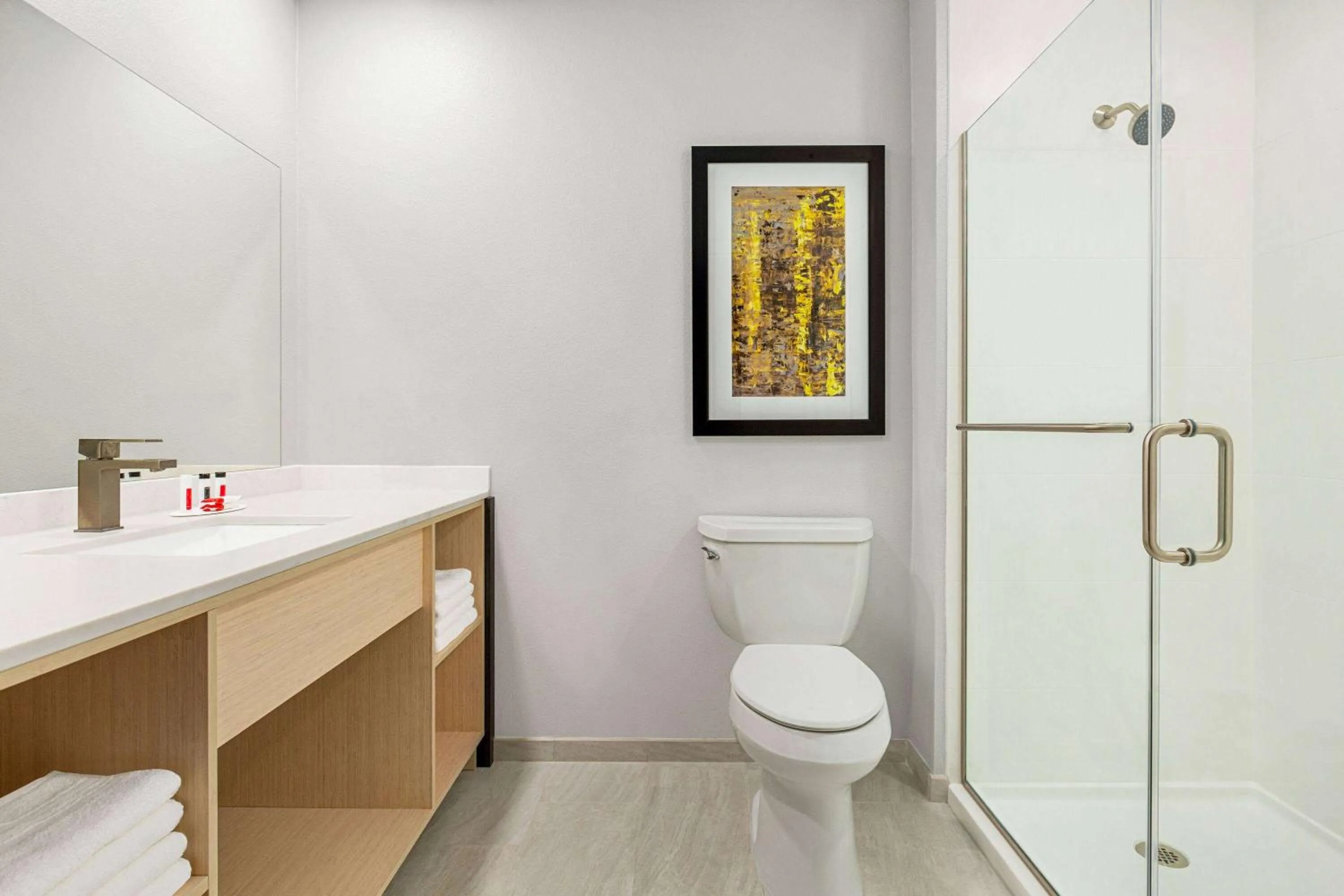 TV and multimedia in Ramada by Wyndham Marina