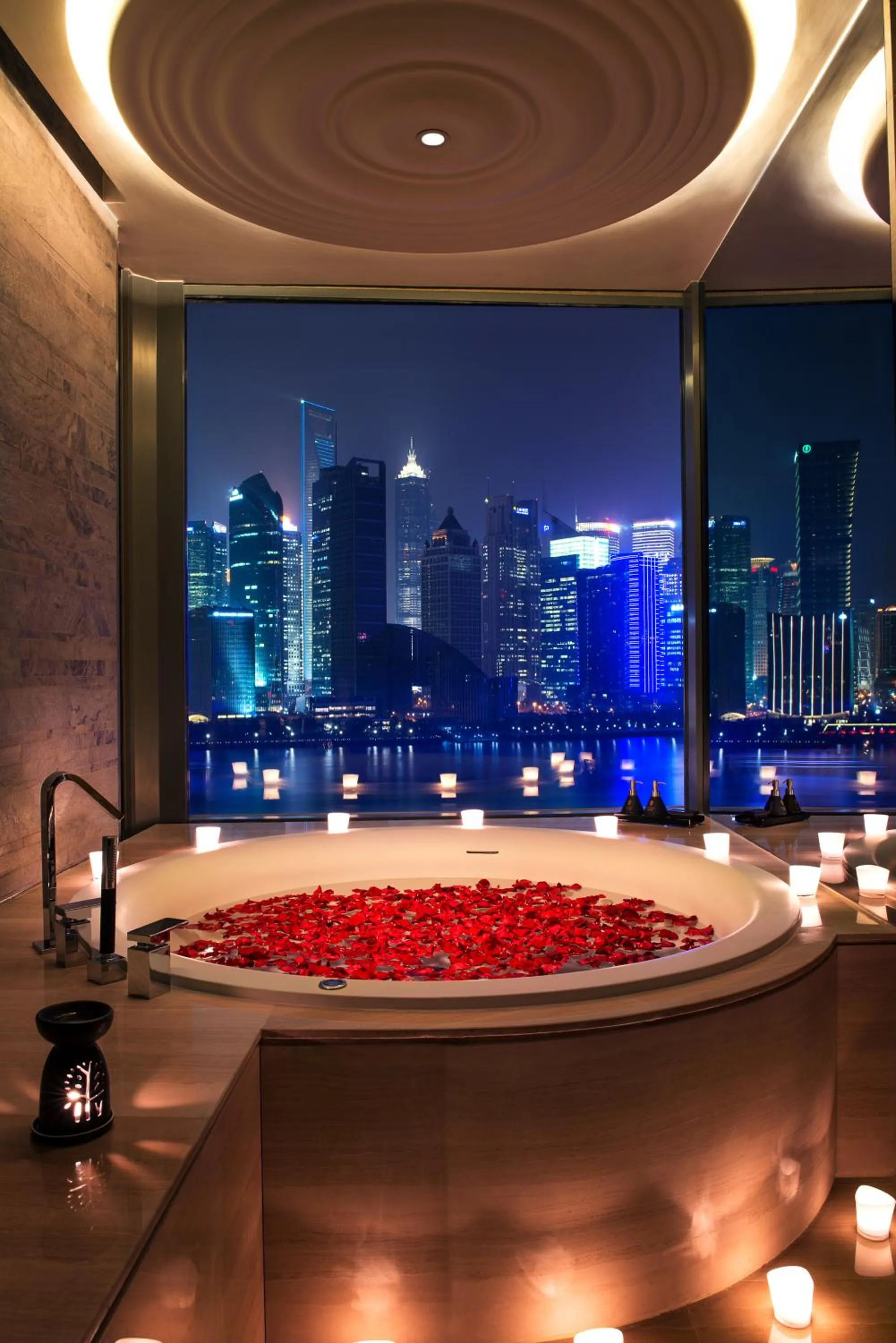 Bathroom in Banyantree Shanghai On the Bund - Tales rooftop bar boasts a jaw-dropping panoramic vista