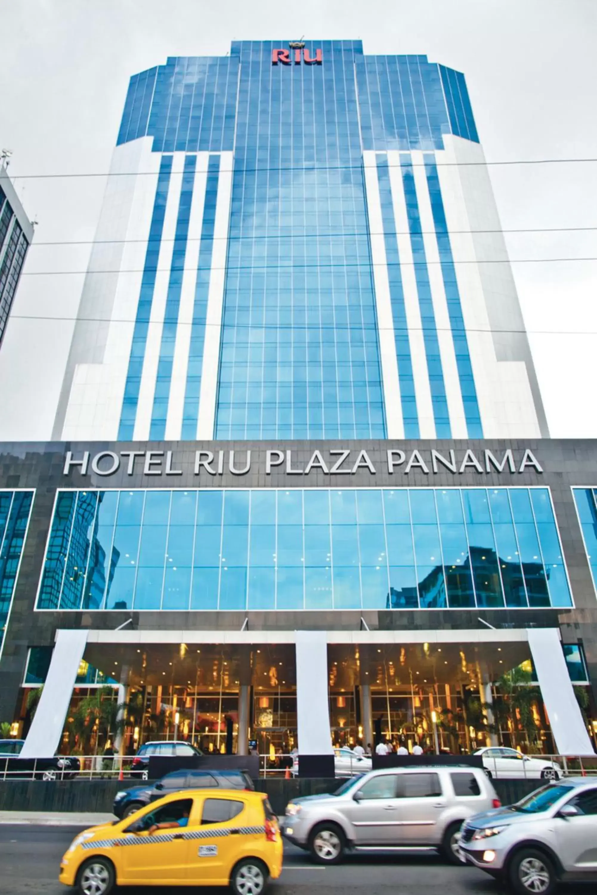 Facade/entrance, Property Building in Riu Plaza Panamá