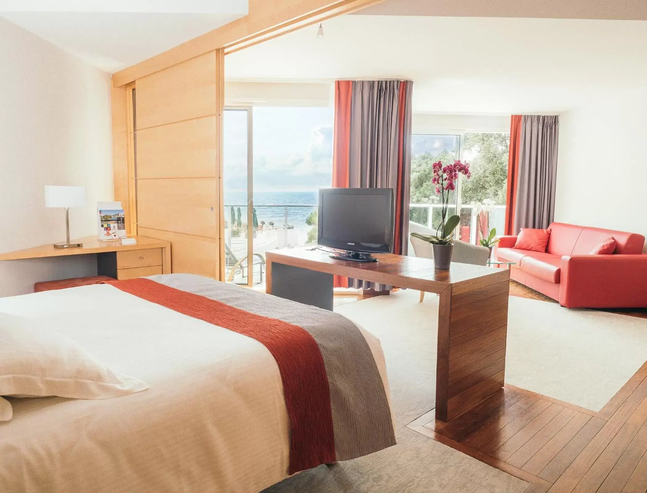 Junior Suite with Ocean View in Alliance Pornic Hôtel Thalasso & Spa