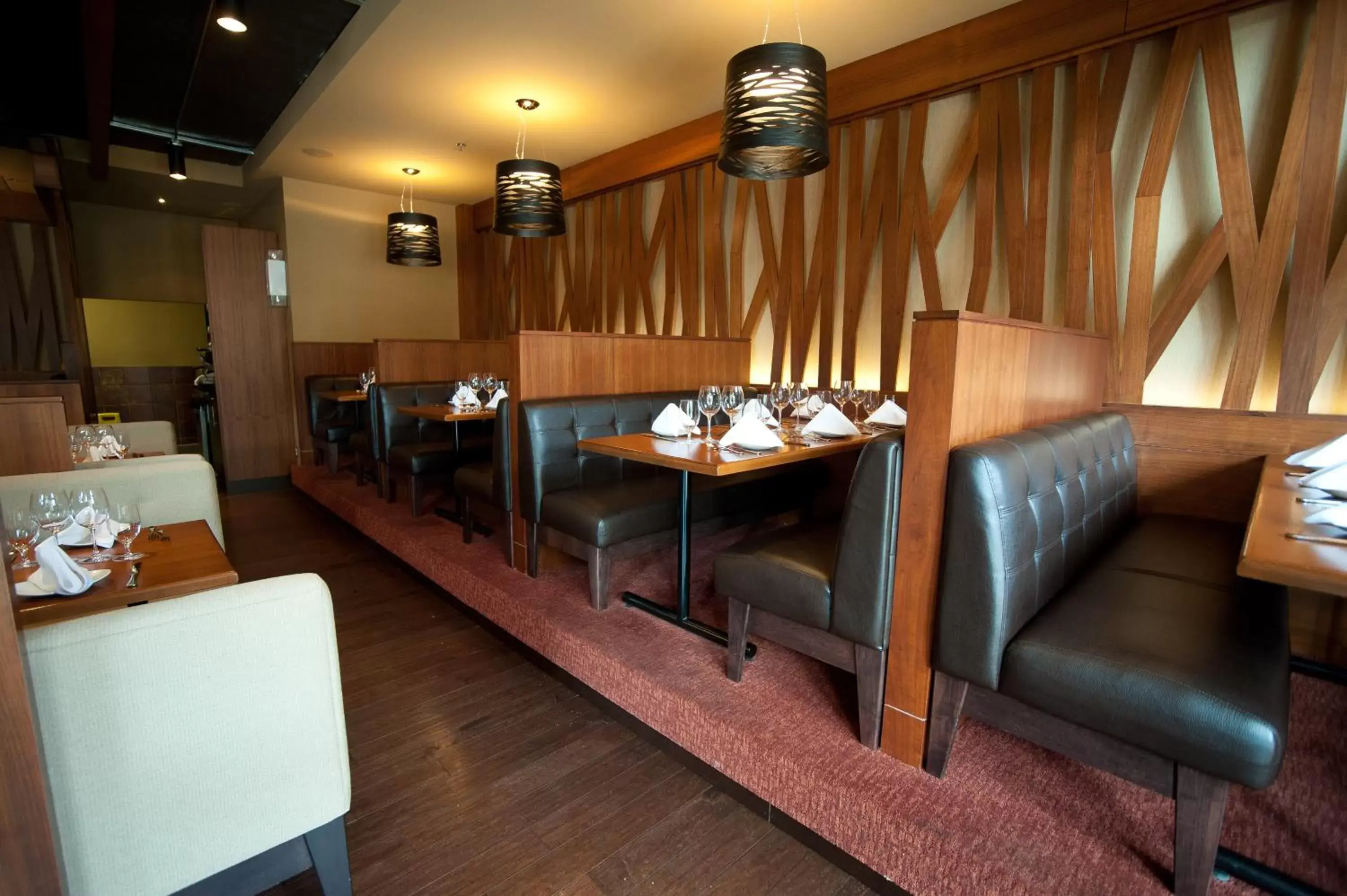 Restaurant/places to eat in The Holman Grand Hotel Restaurant/places to eat in The Holman Grand Hotel