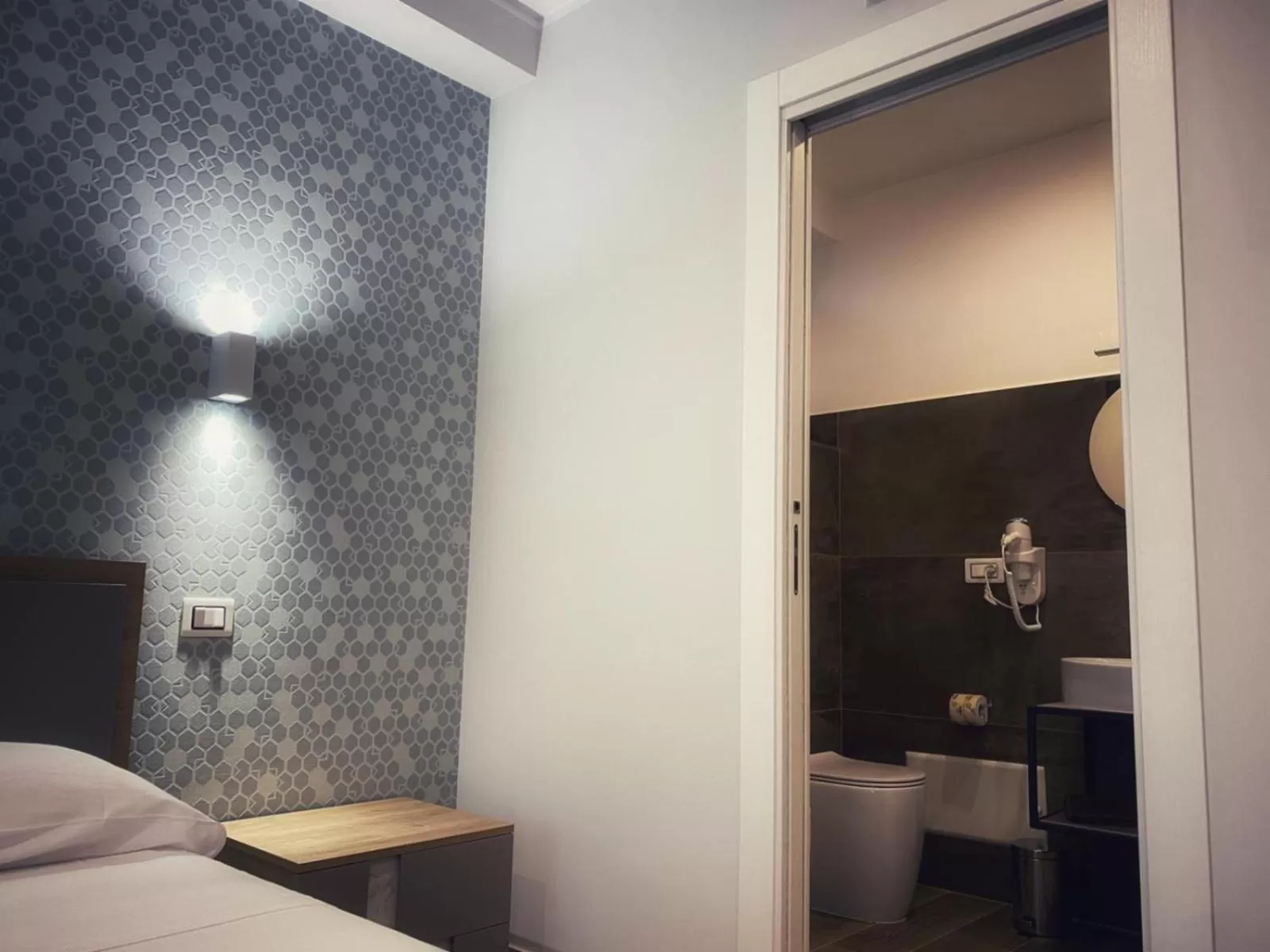 Bathroom in Lumarooms B&B