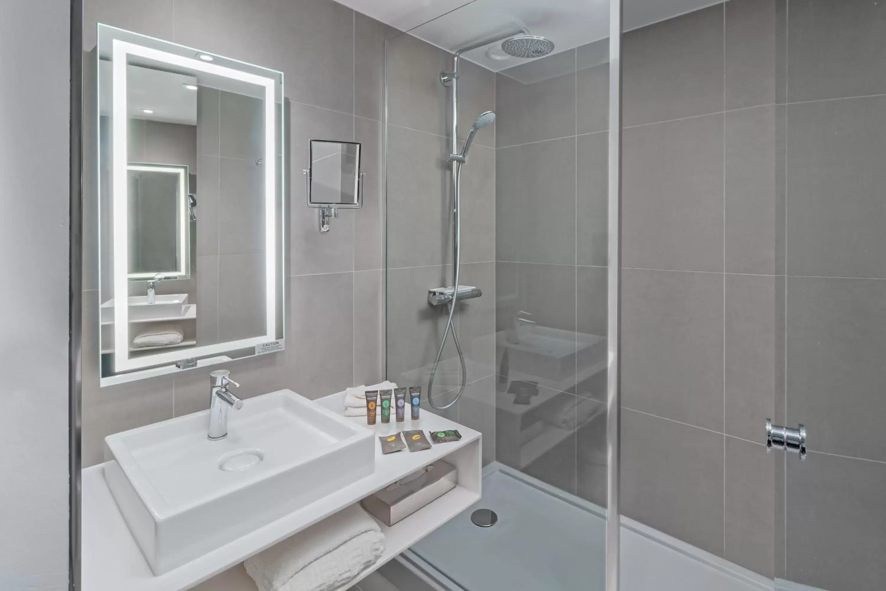 Bathroom in Novotel London Excel