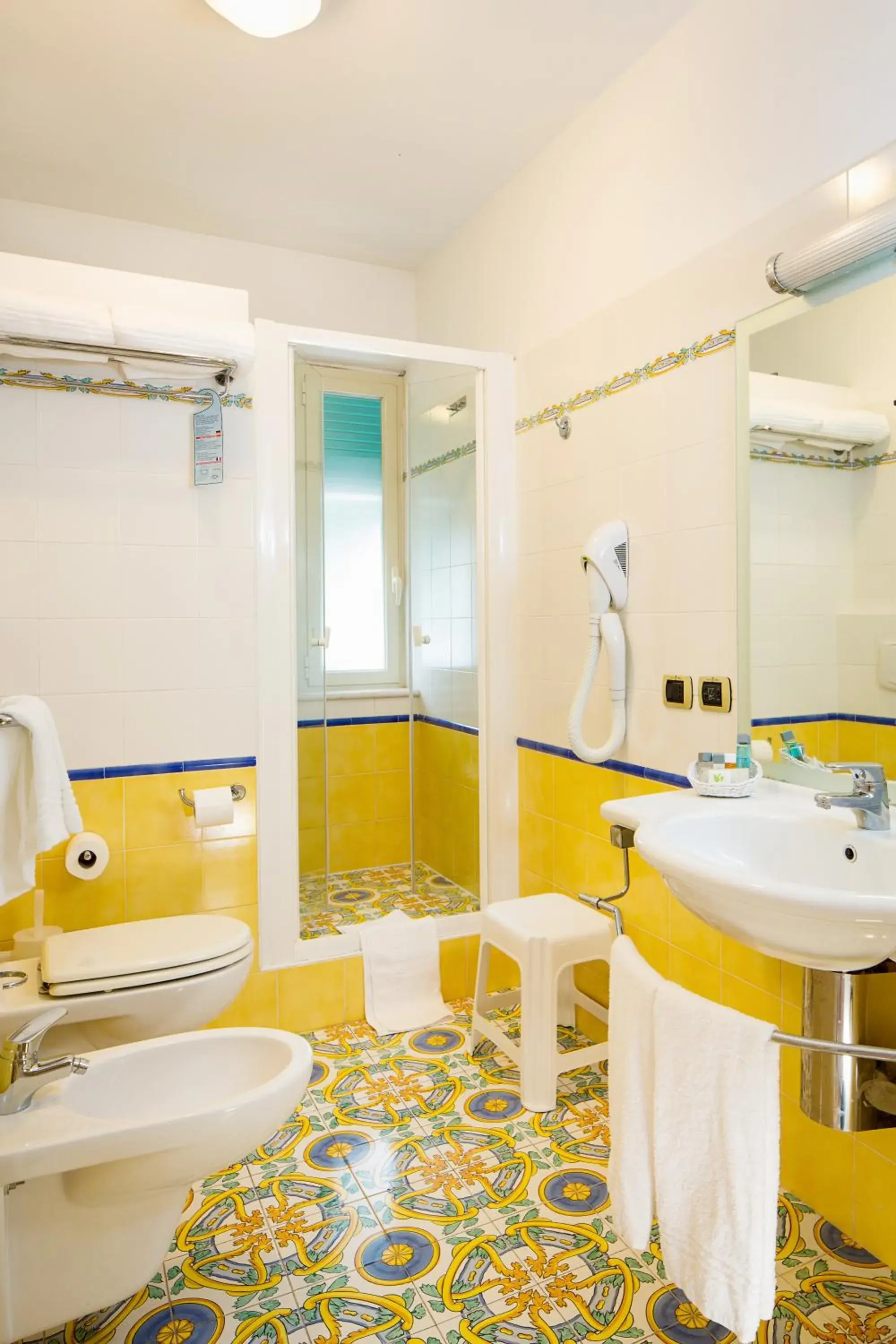 Shower, Bathroom in Grande Albergo