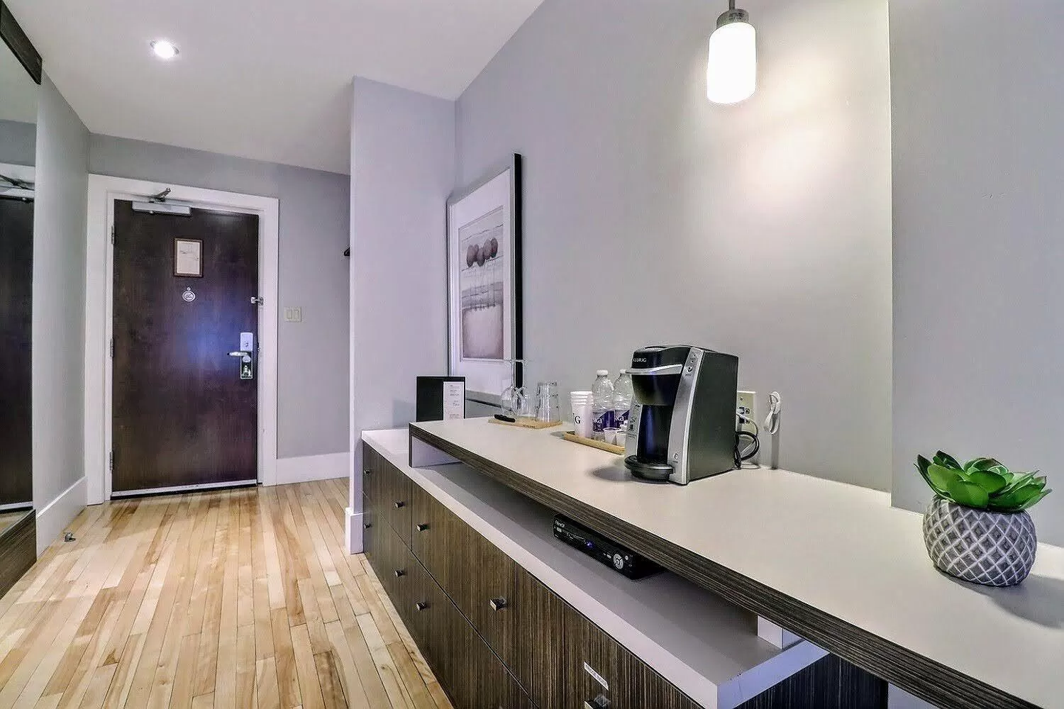 St. James' Gate, Boutique Hotel