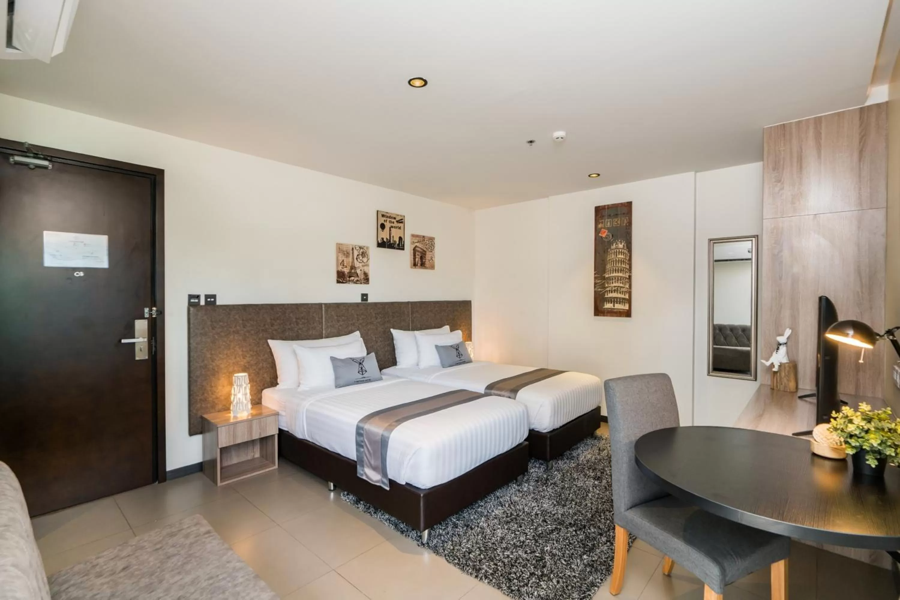 Bed in SureStay Plus by Best Western T Pattaya