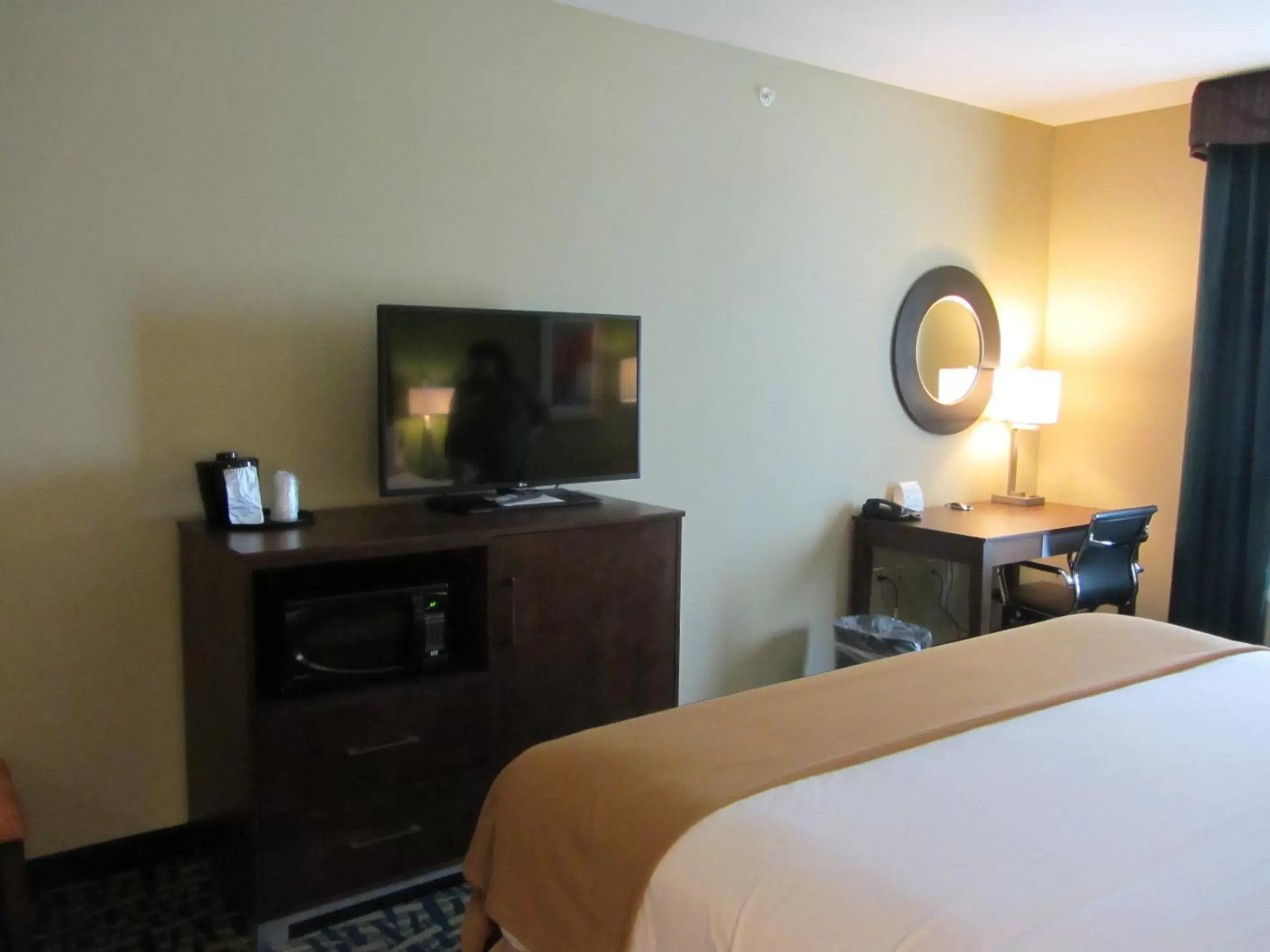 Bedroom, Bed in Holiday Inn Express Hotel and Suites Monahans I-20, an IHG Hotel