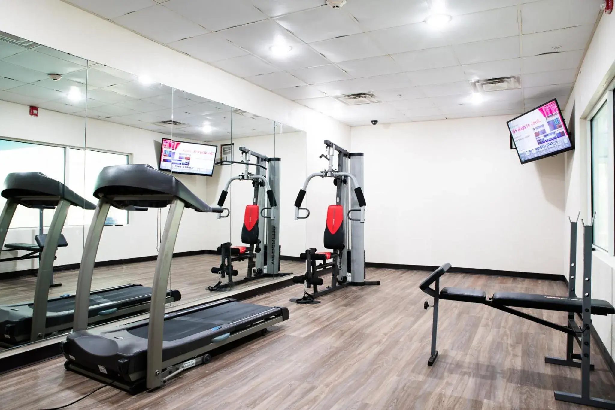 Property building, Fitness Center/Facilities in BlissPoint Inn & Suites Marion