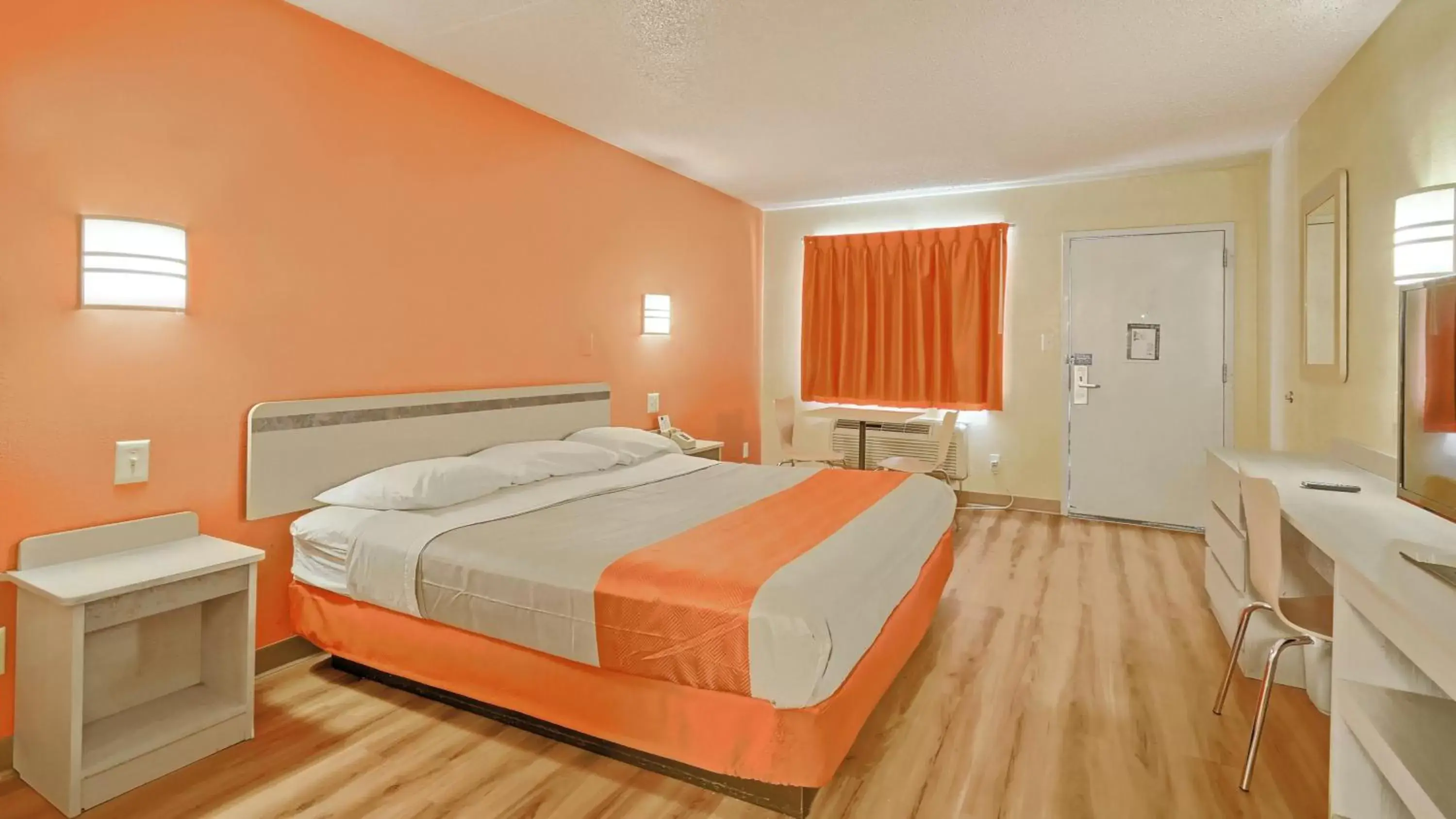 Photo of the whole room, Bed in Motel 6-Maple Shade Township, NJ - Philadelphia - Mt Laurel Photo of the whole room, Bed in Motel 6-Maple Shade Township, NJ - Philadelphia - Mt Laurel