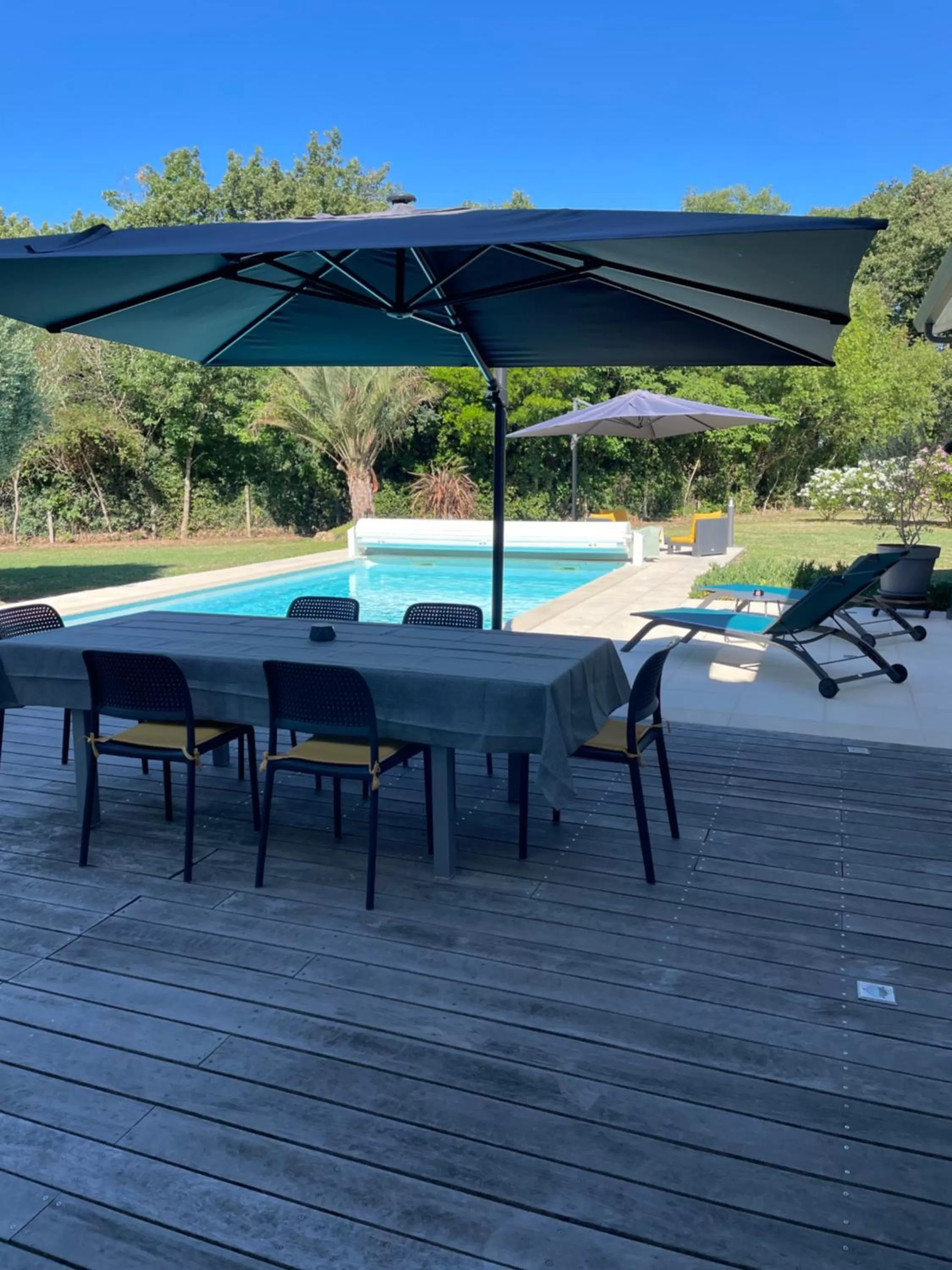 Swimming pool in LA PLANETTE