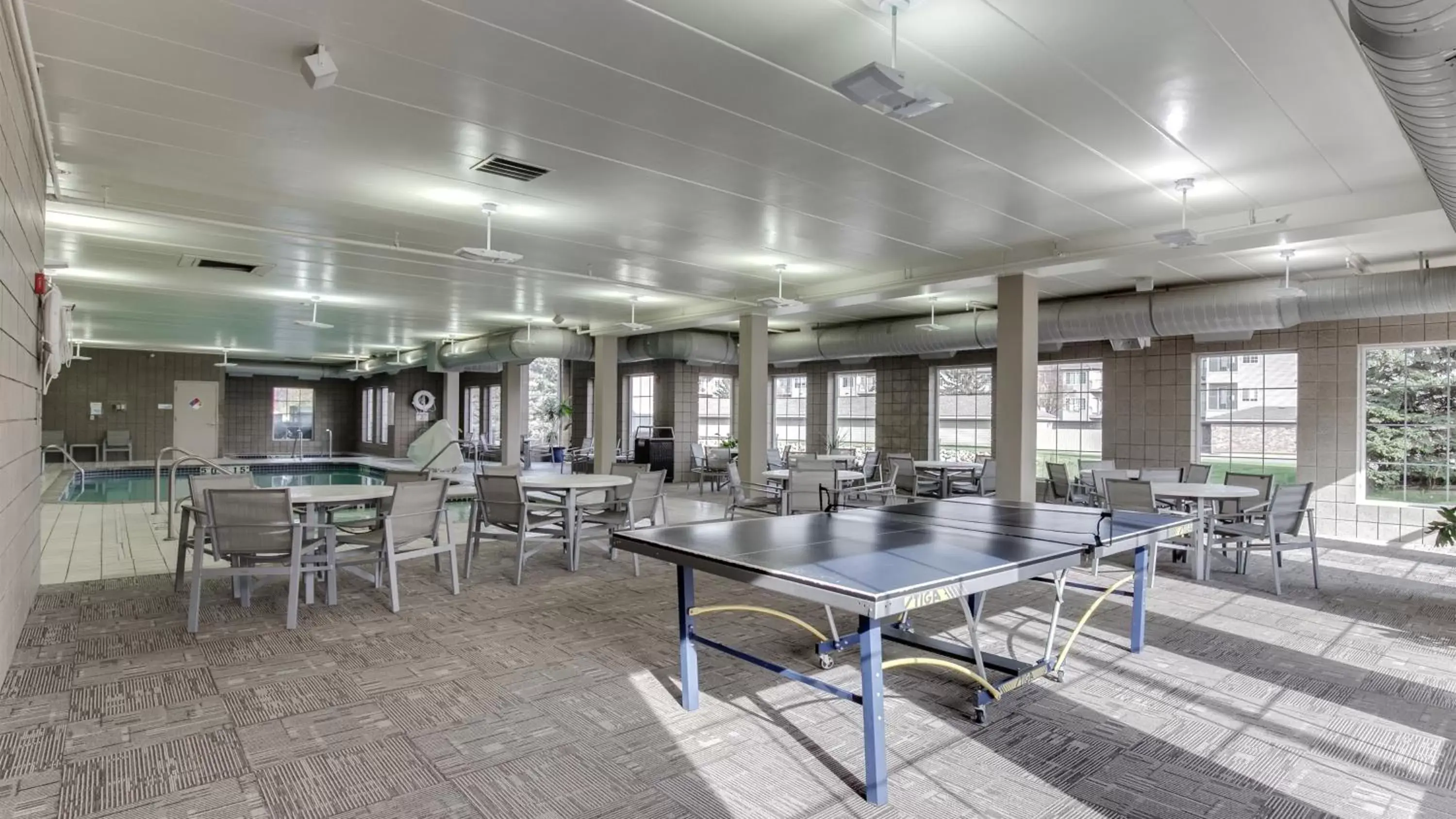 Swimming pool in Holiday Inn Express and Suites St. Cloud by IHG Swimming pool in Holiday Inn Express and Suites St. Cloud by IHG