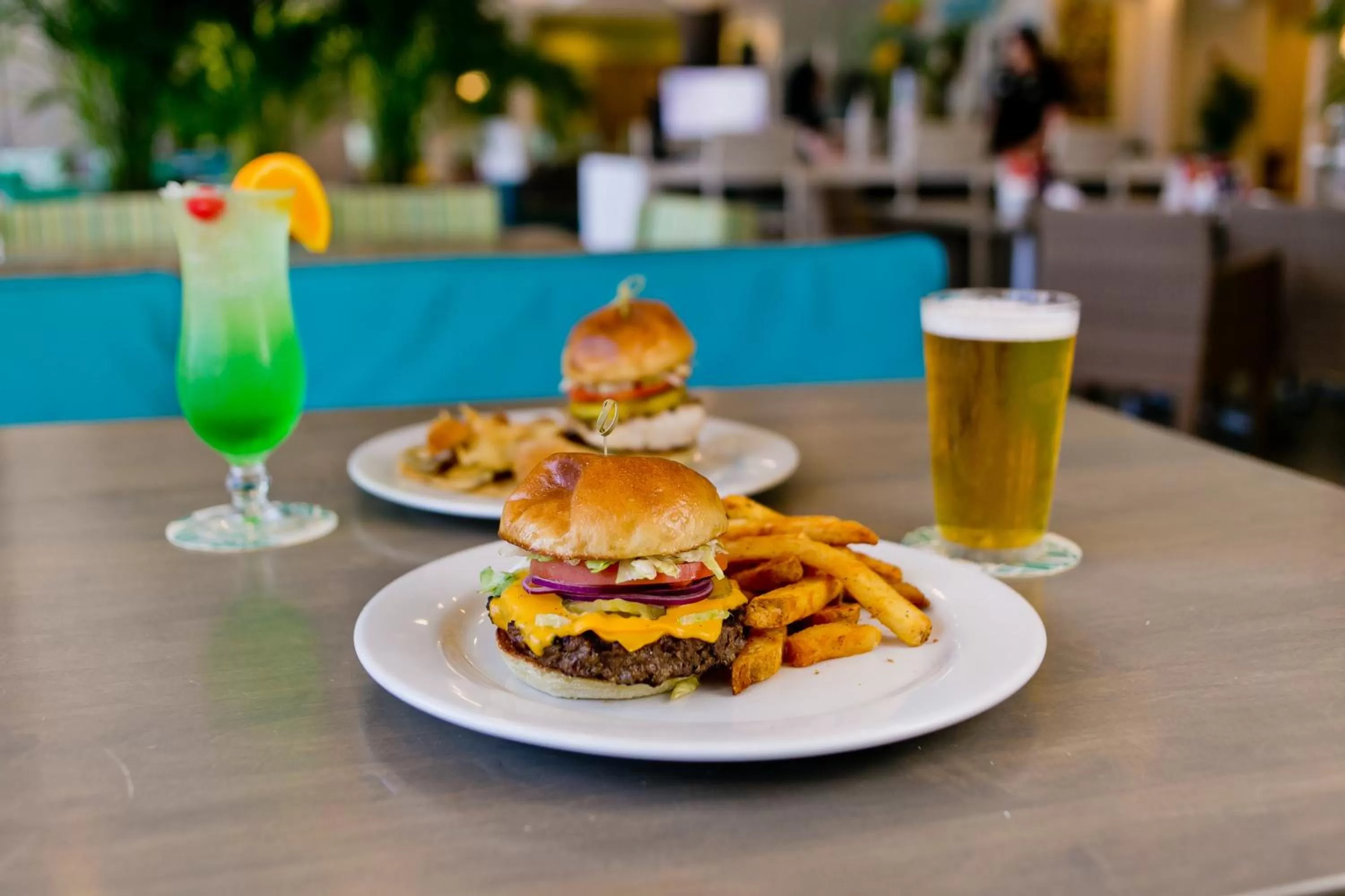 Restaurant/places to eat in Holiday Inn Resort Fort Walton Beach by IHG