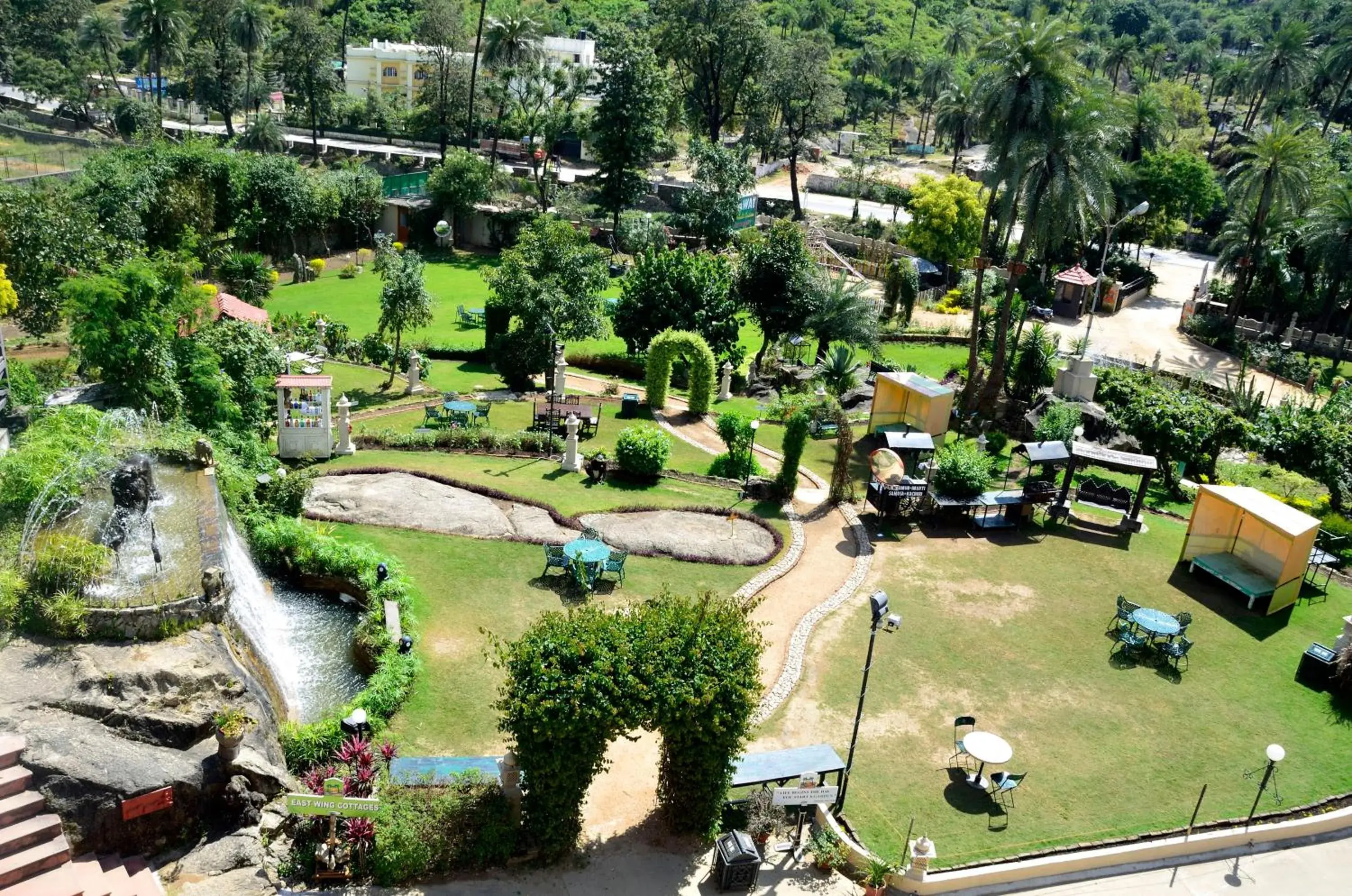 Garden view, Bird's-eye View in Chacha Inn - The Garden Retreat