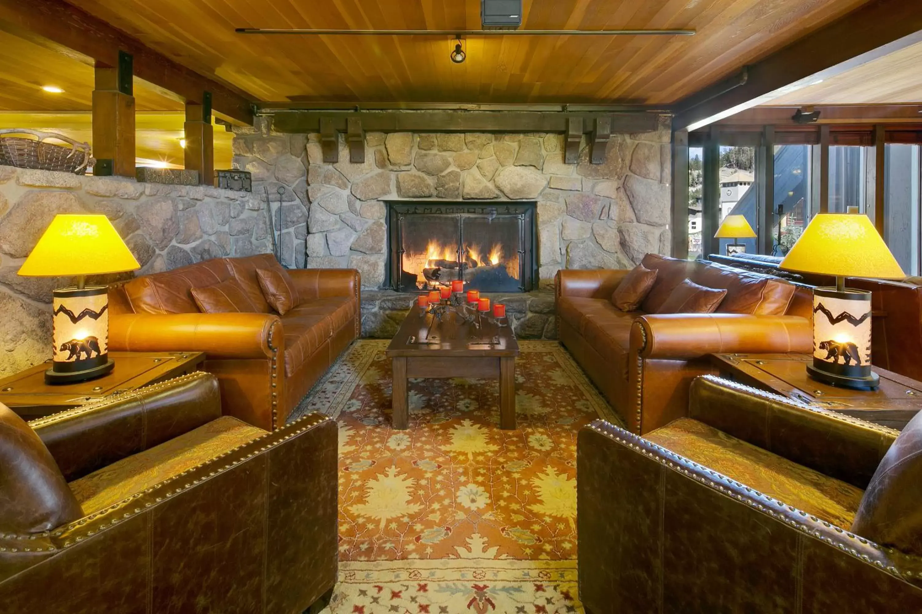 Lobby or reception, Seating Area in Mammoth Mountain Inn