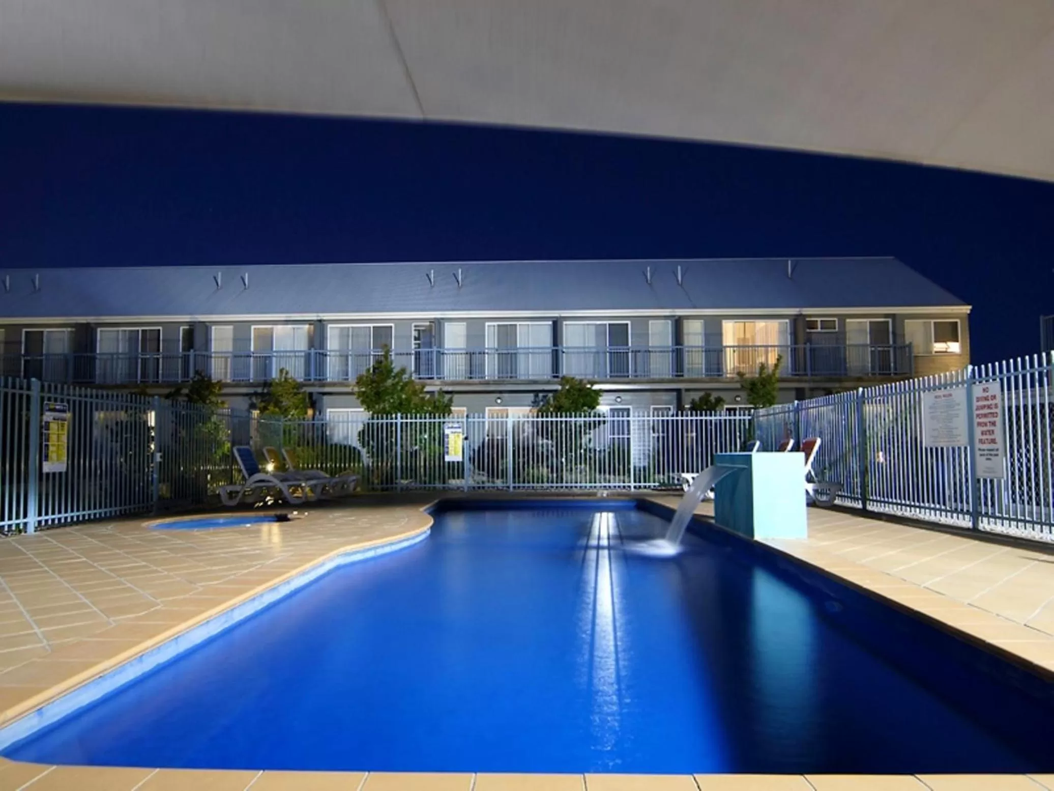 Swimming pool in Quest Williamstown North