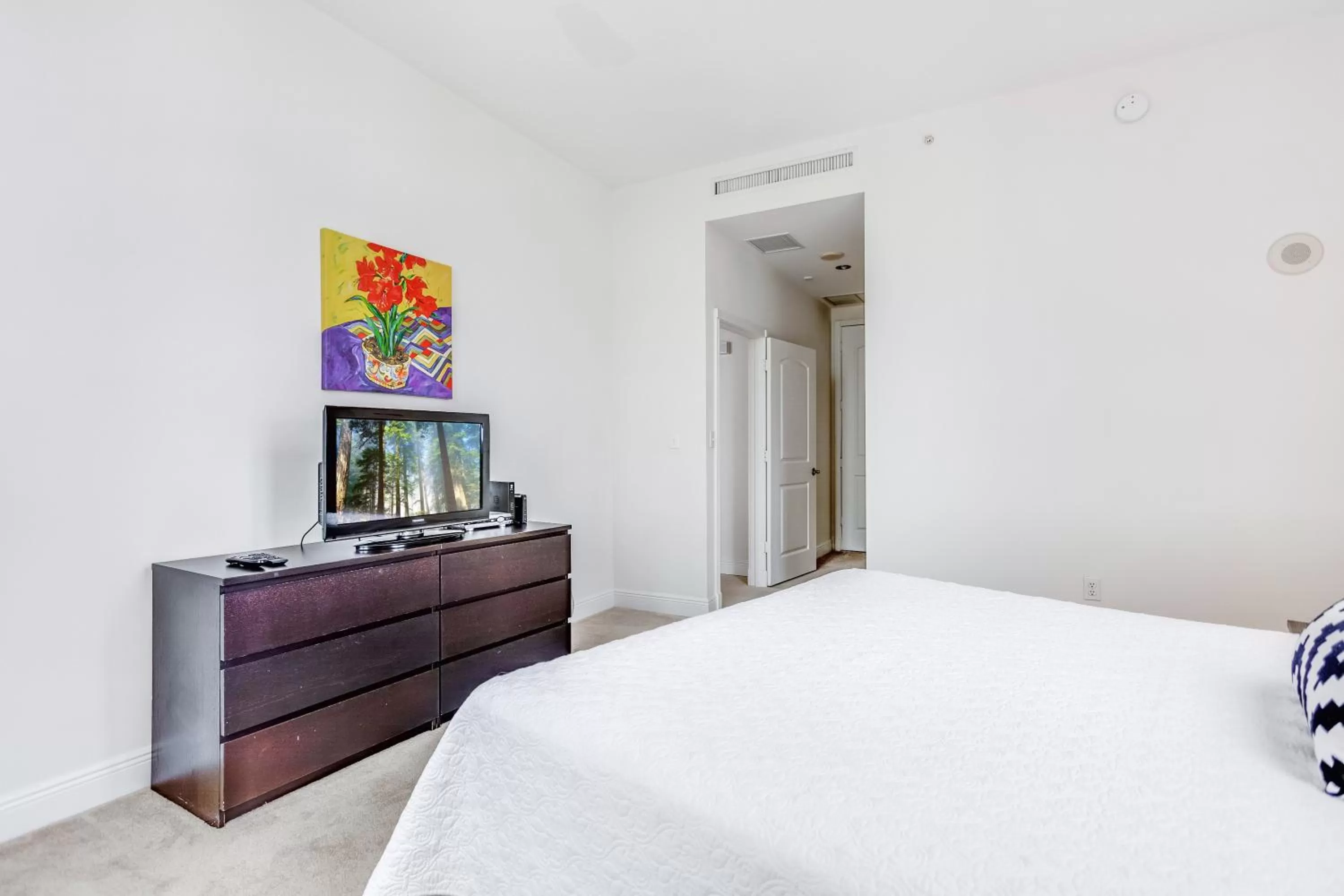 Bedroom, Bed in Dadeland Towers by Miami Vacations