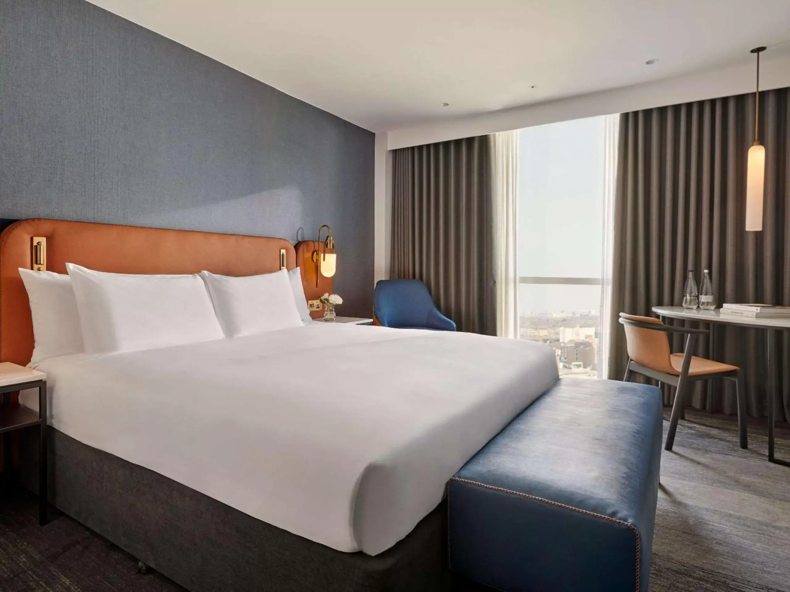 Bedroom, Bed in Hyatt Regency London Stratford