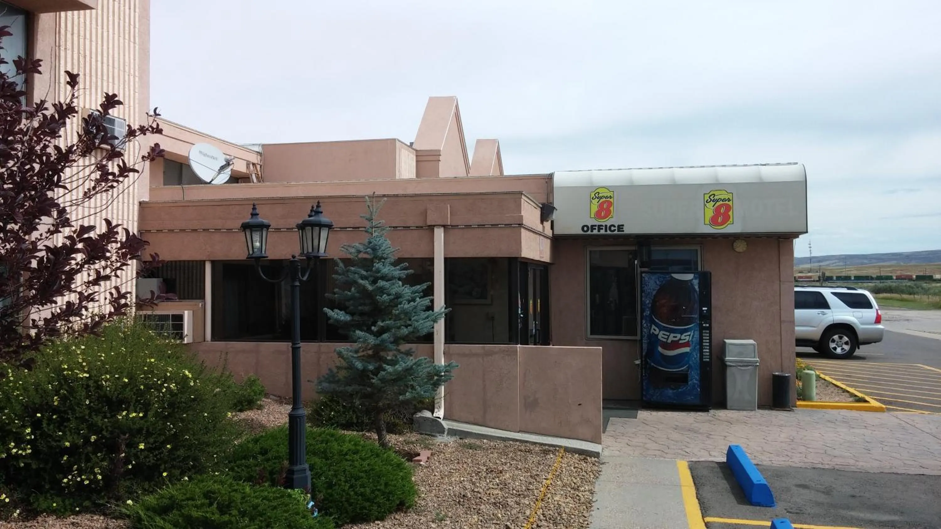 Super 8 by Wyndham Laramie